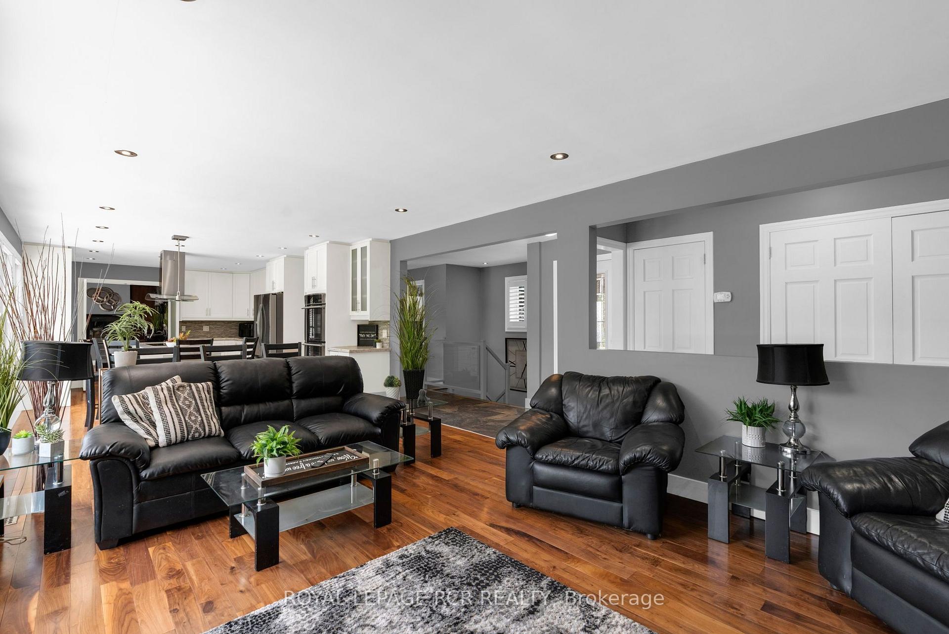 Photo 9 of 20 Douglas Drive, New Tecumseth, Alliston — HOMEH