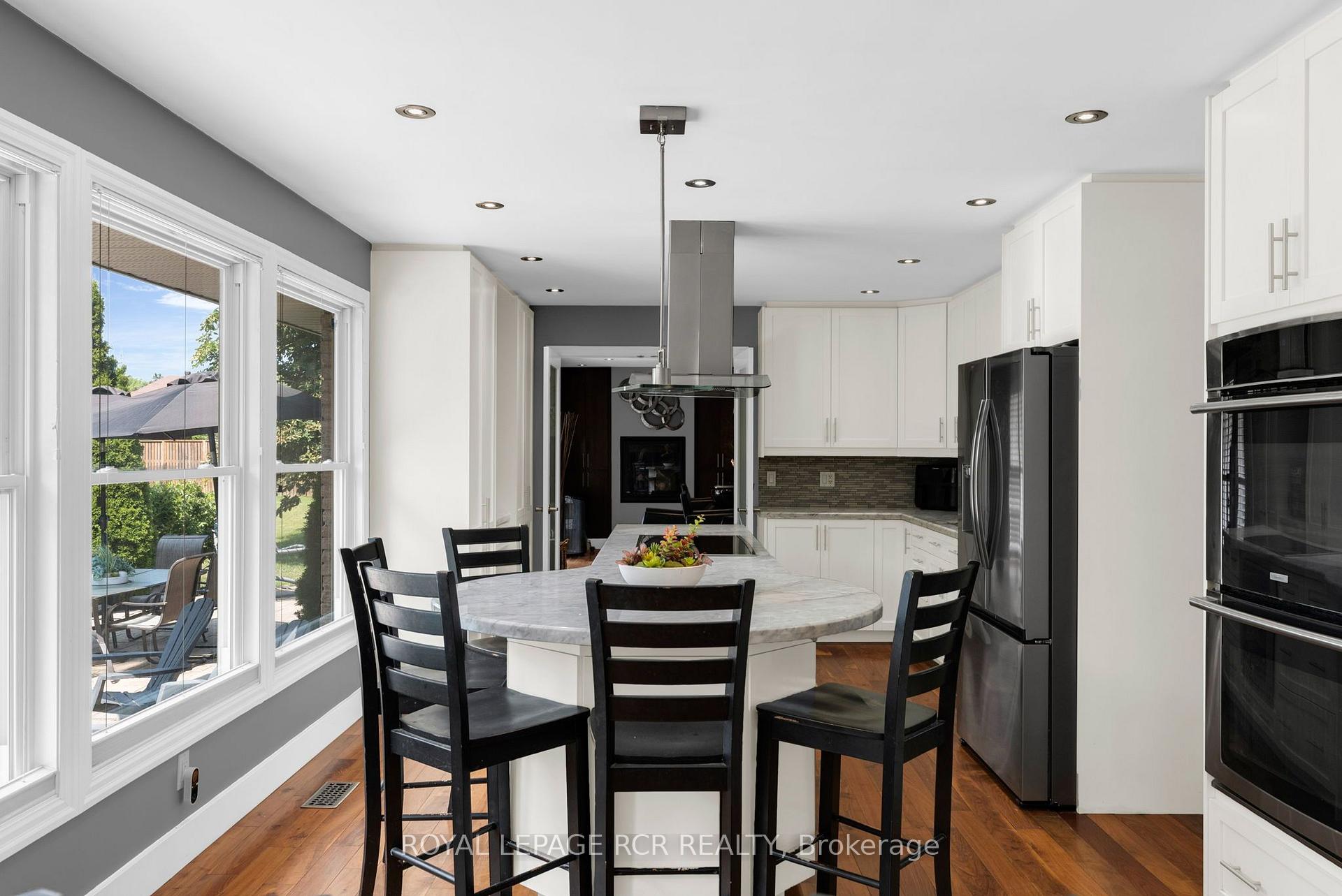 Photo 11 of 20 Douglas Drive, New Tecumseth, Alliston — HOMEH
