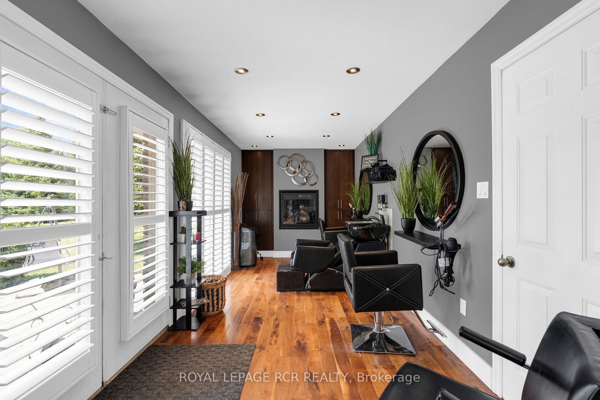 Photo 16 of 20 Douglas Drive, New Tecumseth, Alliston — HOMEH