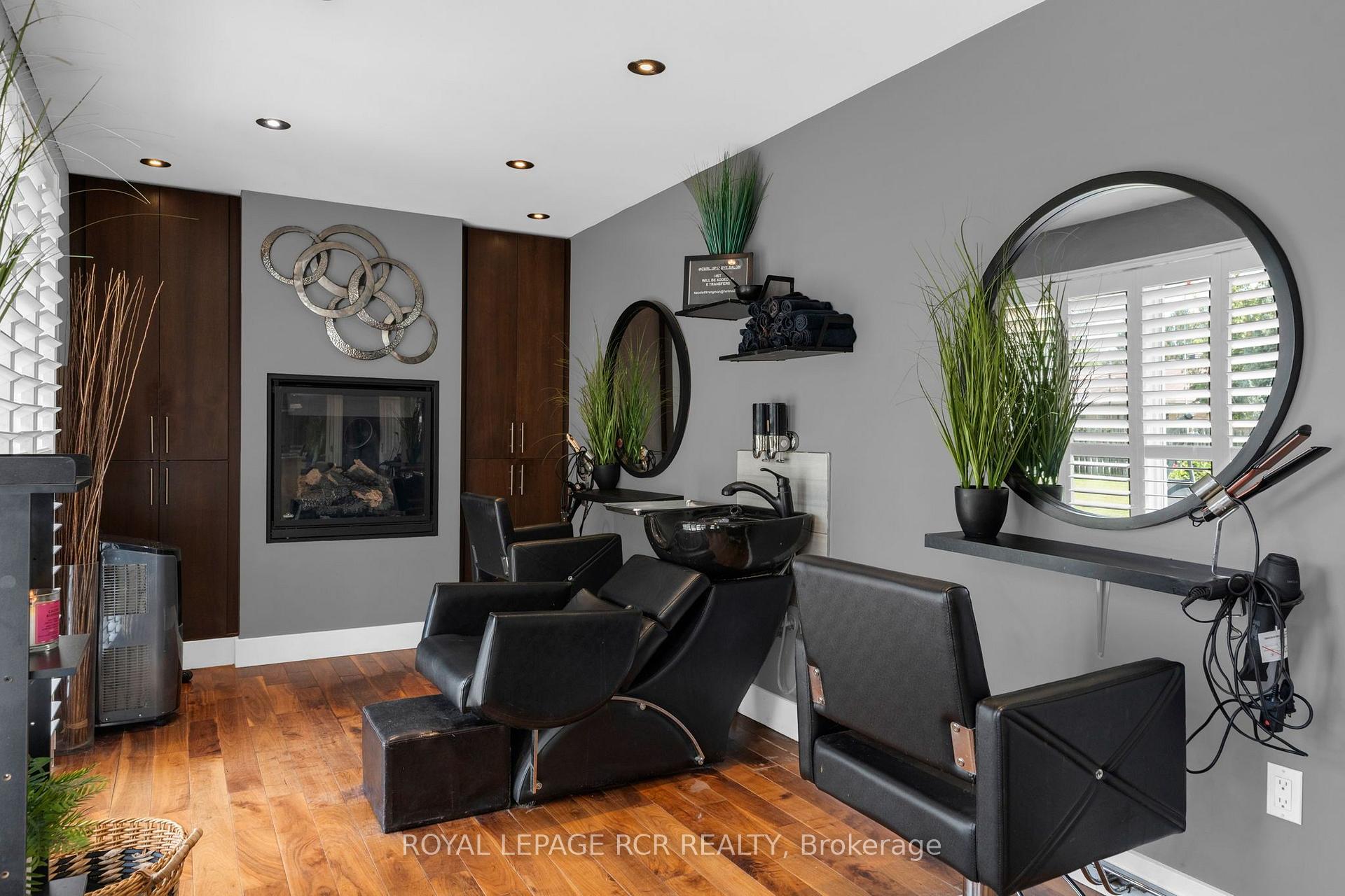 Photo 17 of 20 Douglas Drive, New Tecumseth, Alliston — HOMEH