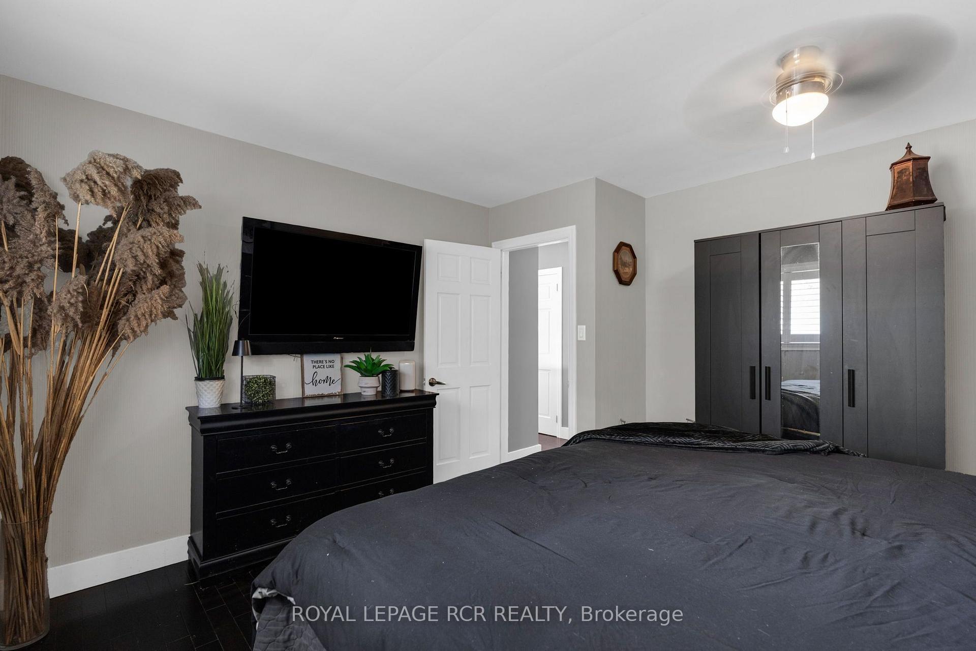 Photo 23 of 20 Douglas Drive, New Tecumseth, Alliston — HOMEH