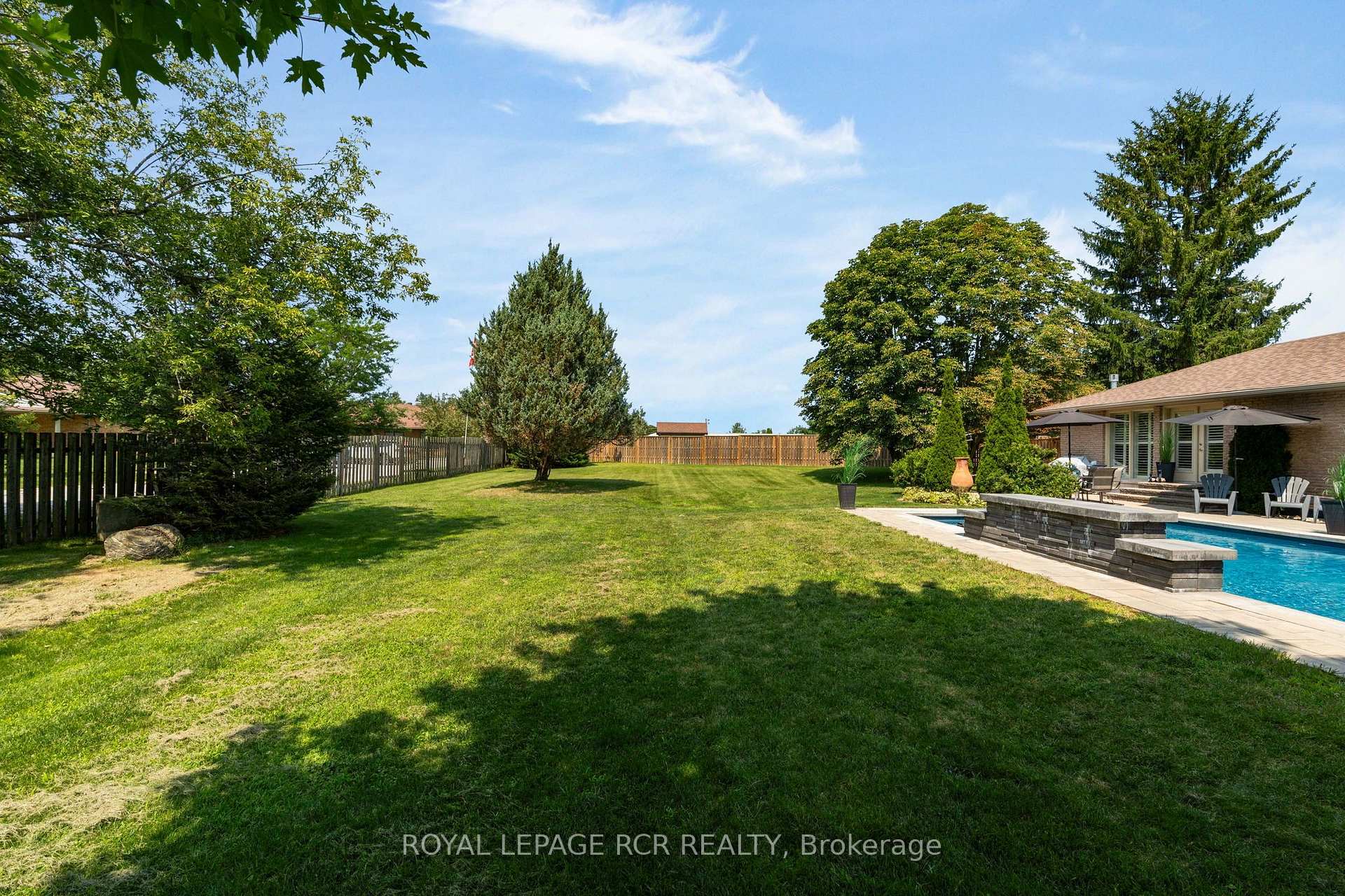Photo 42 of 20 Douglas Drive, New Tecumseth, Alliston — HOMEH