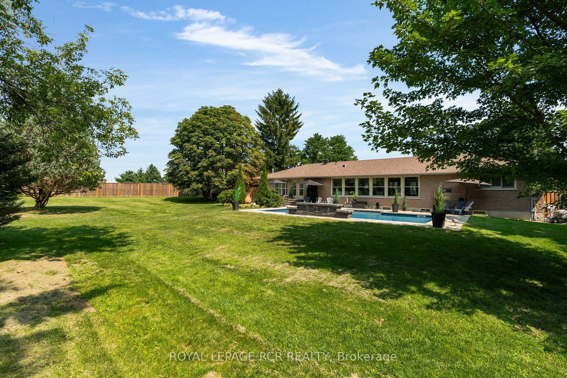 Photo 43 of 20 Douglas Drive, New Tecumseth, Alliston — HOMEH