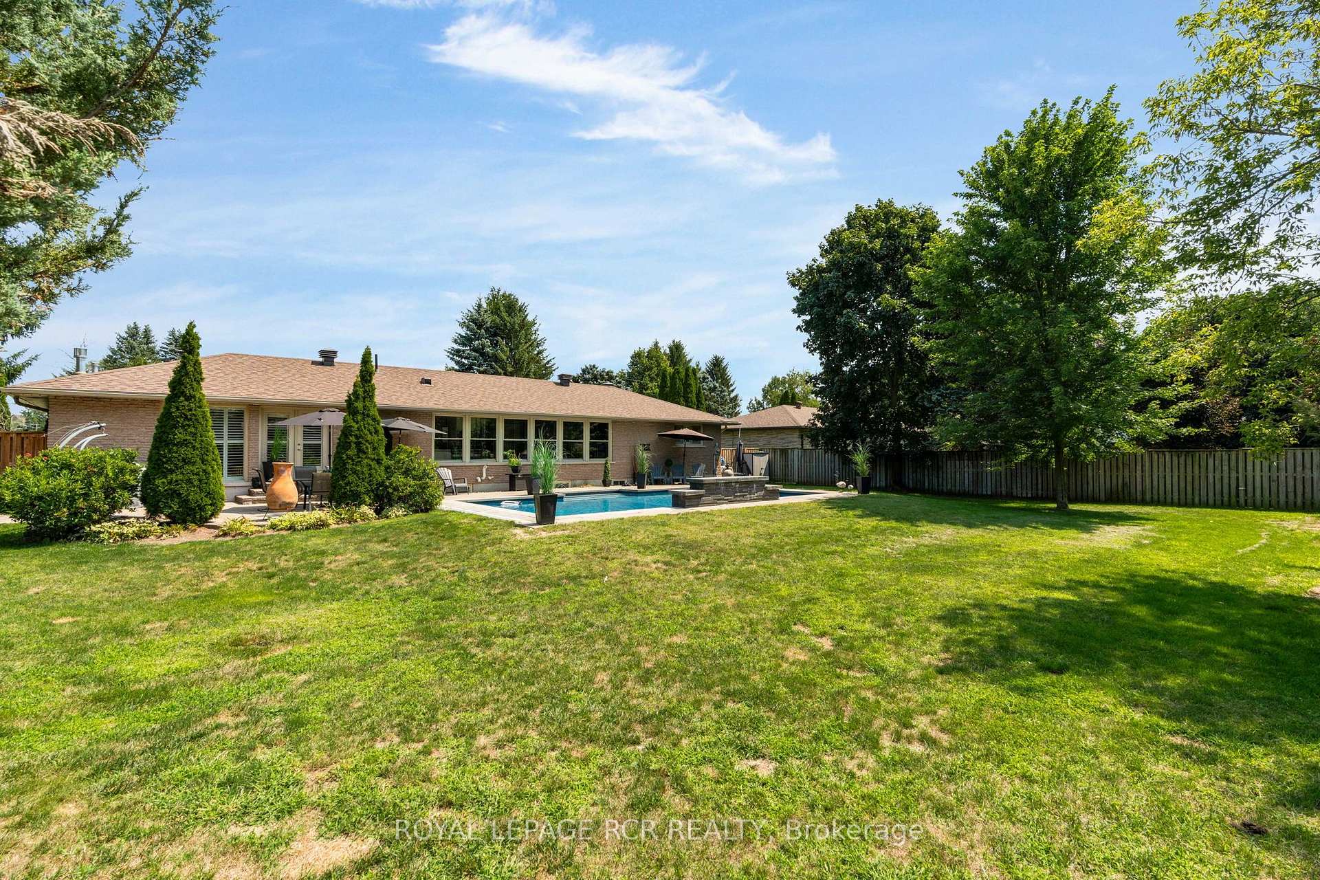 Photo 44 of 20 Douglas Drive, New Tecumseth, Alliston — HOMEH
