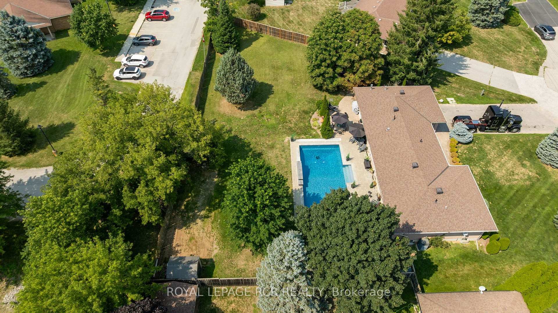 Photo 47 of 20 Douglas Drive, New Tecumseth, Alliston — HOMEH