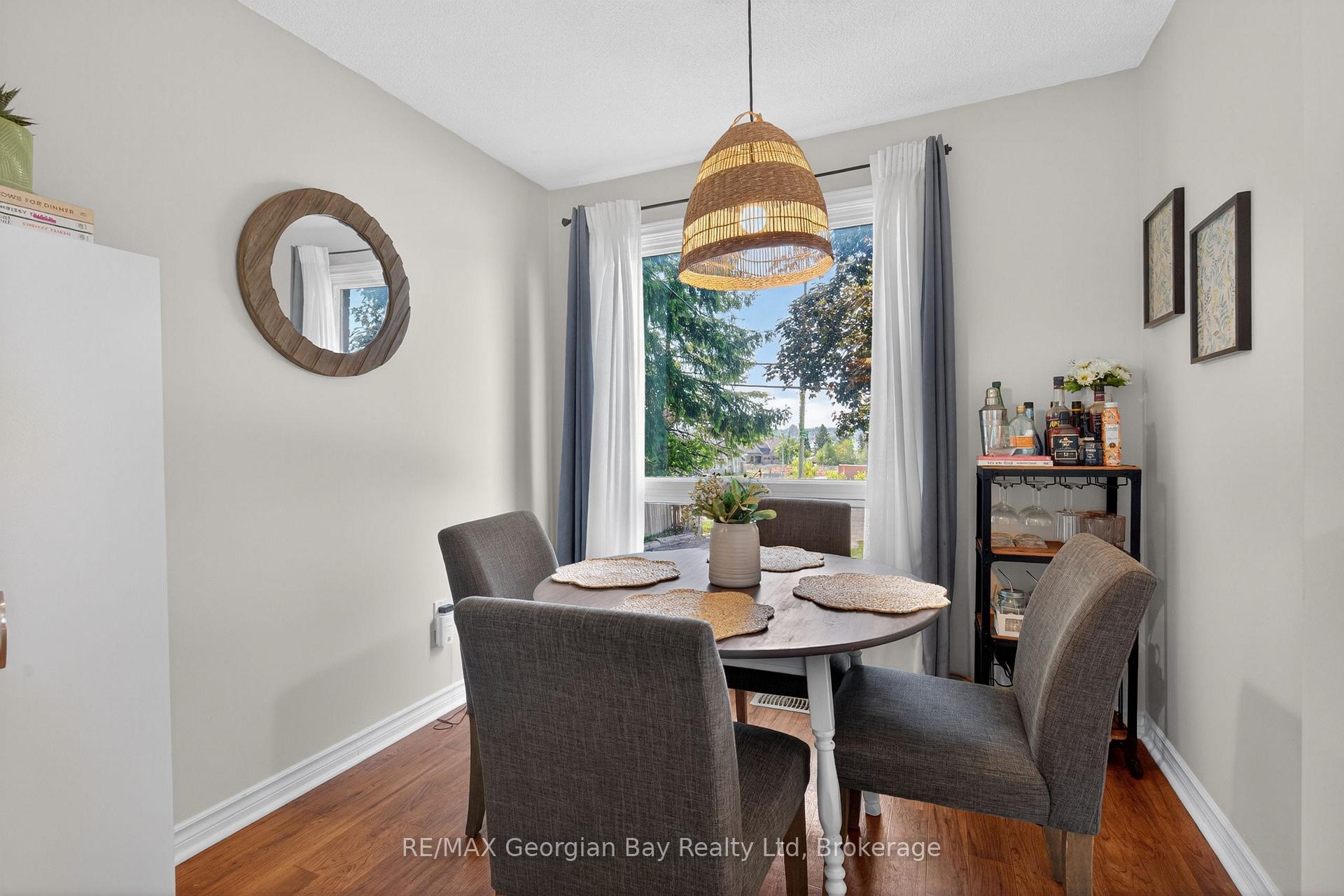 Photo 8 of 1060 Harbourview Drive, Midland — HOMEH