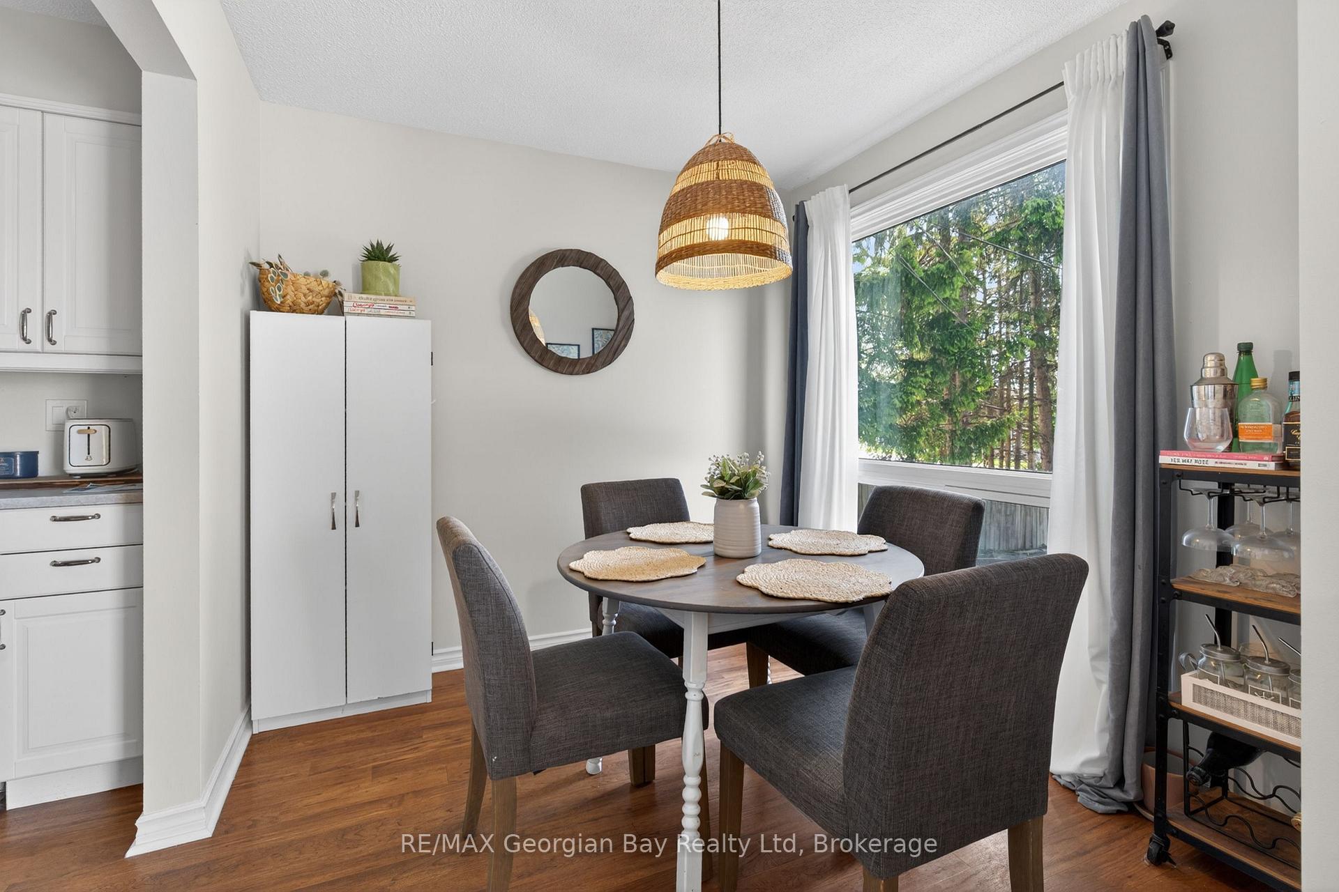 Photo 9 of 1060 Harbourview Drive, Midland — HOMEH