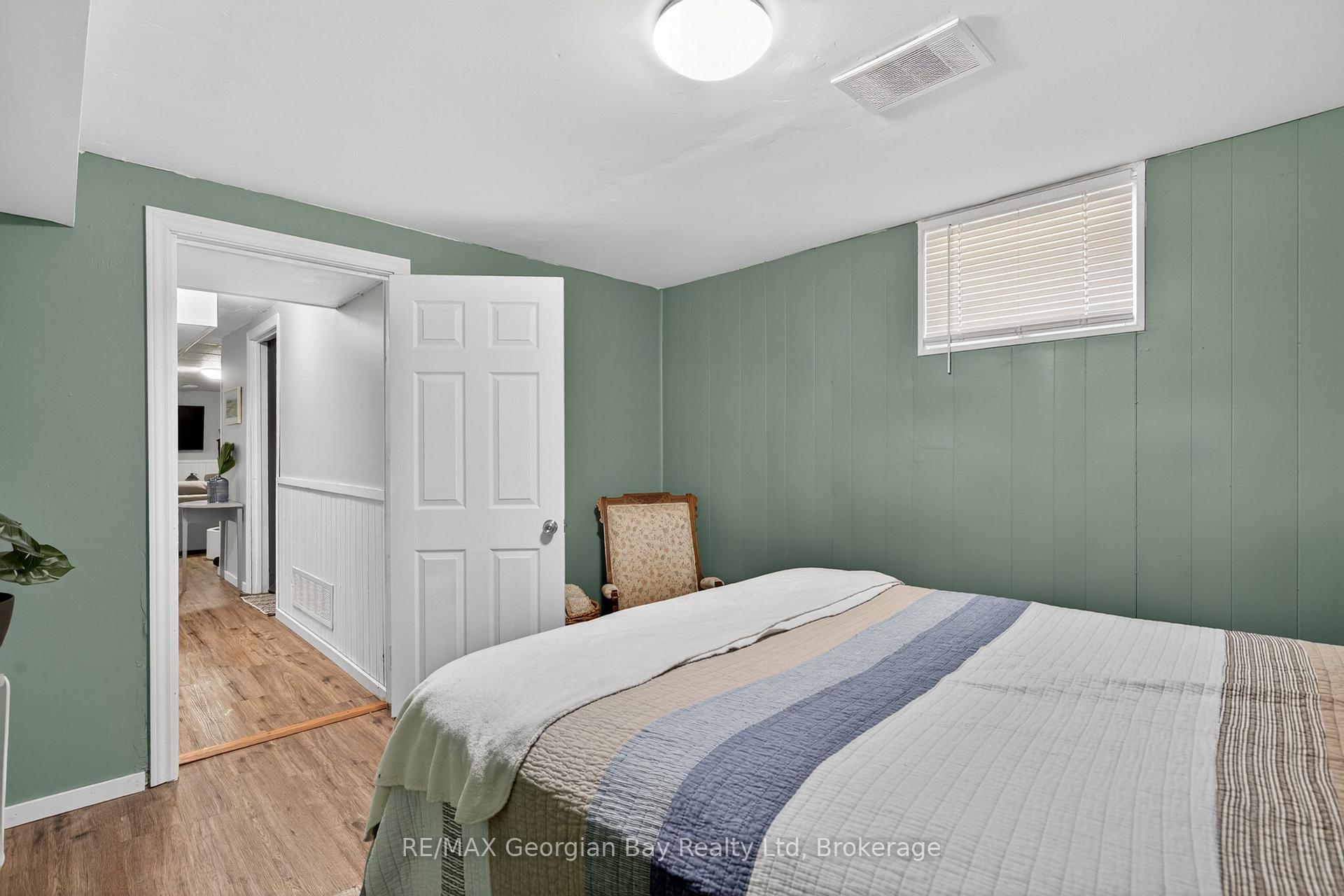 Photo 23 of 1060 Harbourview Drive, Midland — HOMEH
