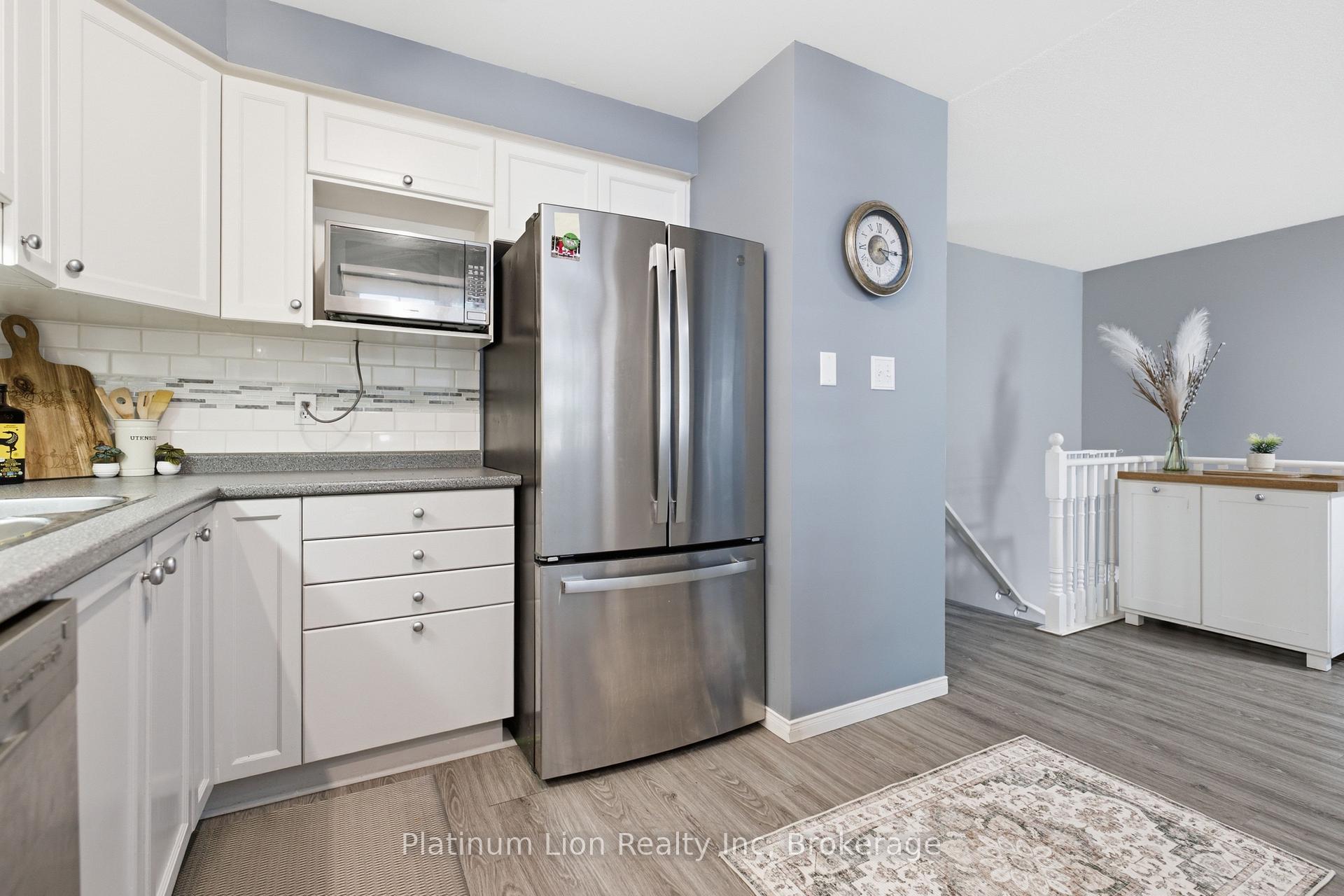 Photo 16 of 31 Galileo Boulevard, Brantford, North Park/Wood St. — HOMEH