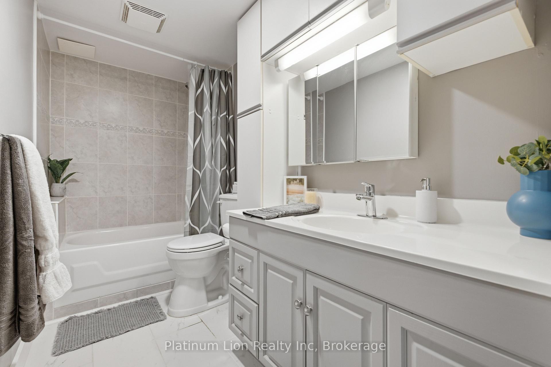 Photo 28 of 31 Galileo Boulevard, Brantford, North Park/Wood St. — HOMEH