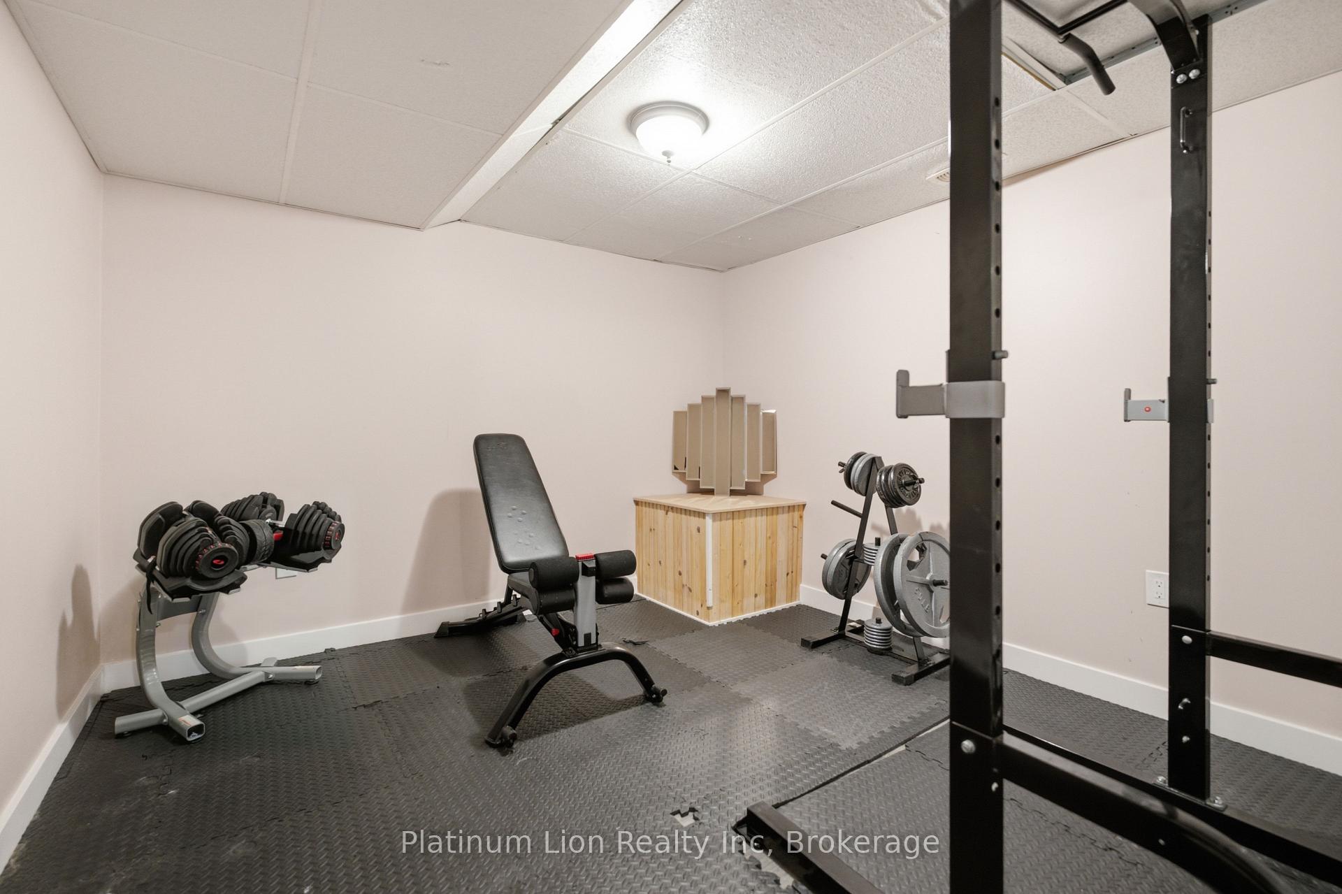 Photo 30 of 31 Galileo Boulevard, Brantford, North Park/Wood St. — HOMEH