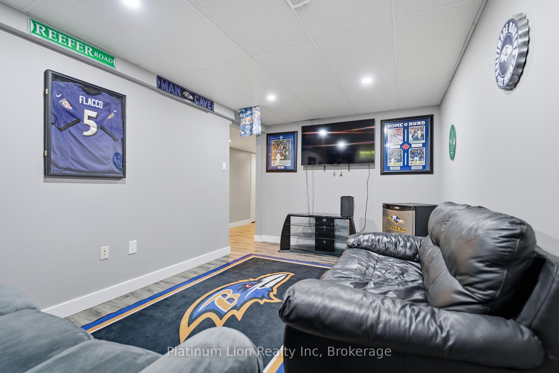 Photo 33 of 31 Galileo Boulevard, Brantford, North Park/Wood St. — HOMEH