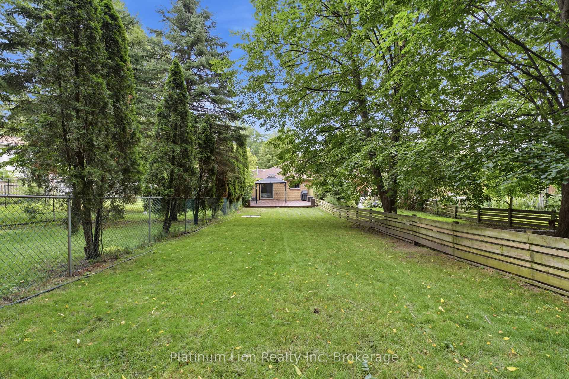 Photo 40 of 31 Galileo Boulevard, Brantford, North Park/Wood St. — HOMEH