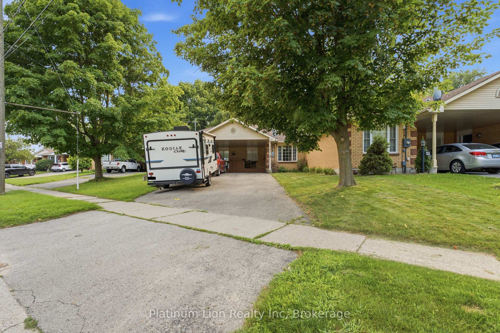 Photo 3 of 31 Galileo Boulevard, Brantford, North Park/Wood St. — HOMEH