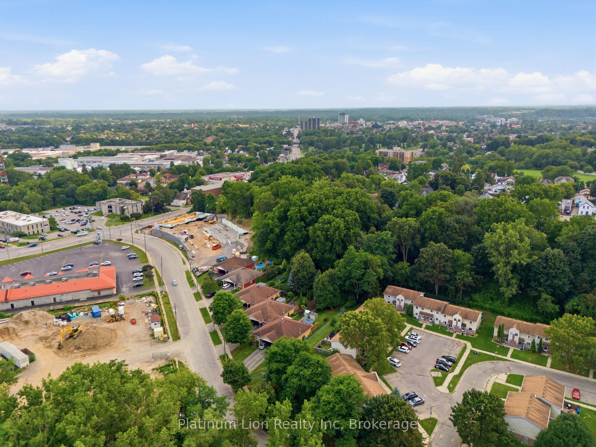 Photo 45 of 31 Galileo Boulevard, Brantford, North Park/Wood St. — HOMEH
