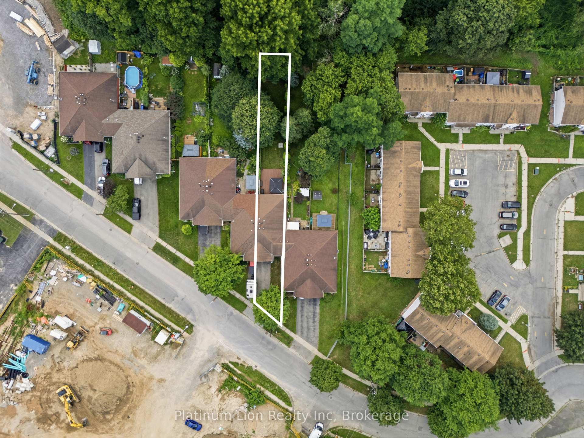 Photo 50 of 31 Galileo Boulevard, Brantford, North Park/Wood St. — HOMEH