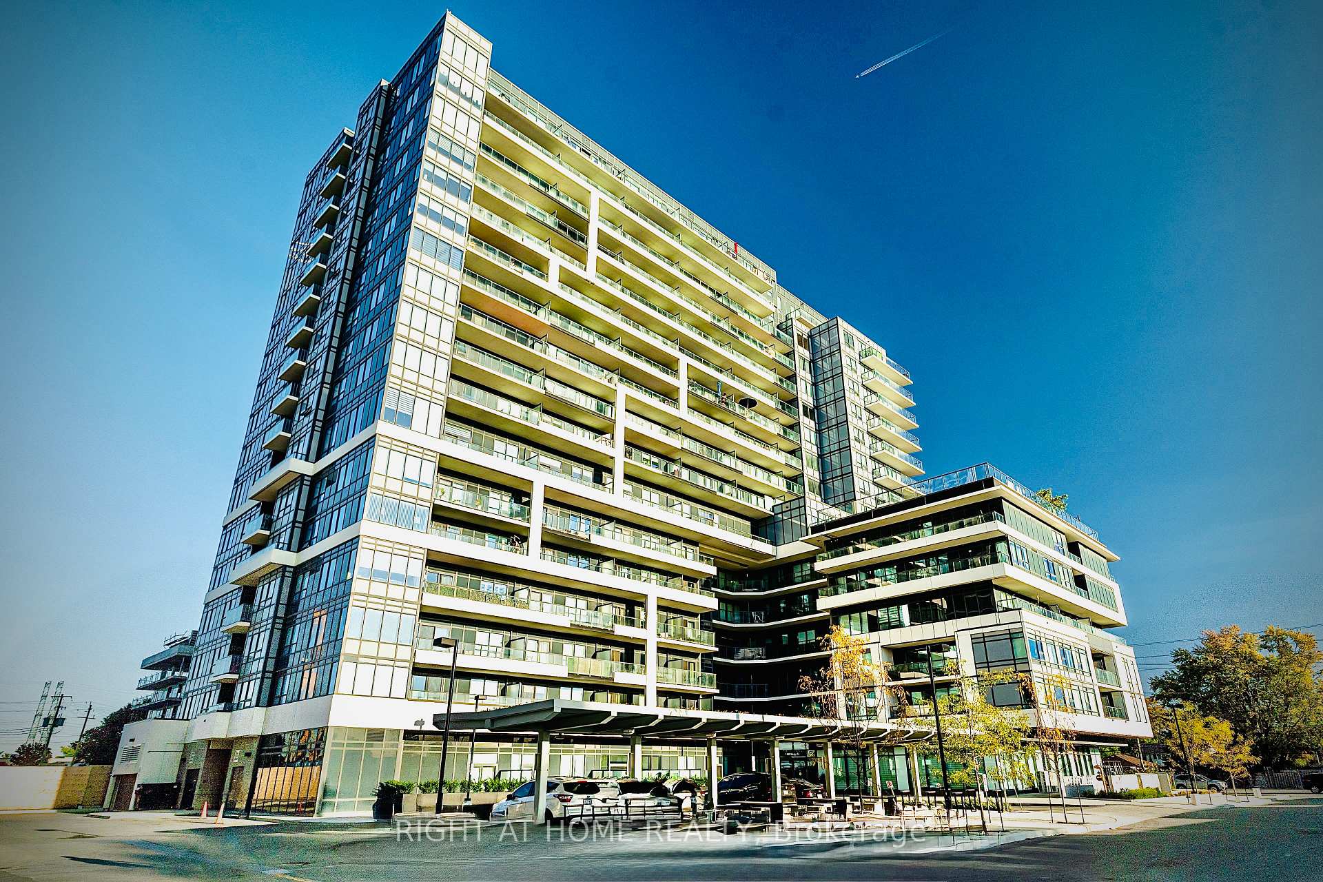 Photo of Unit 1202, 1480 Bayly Street W