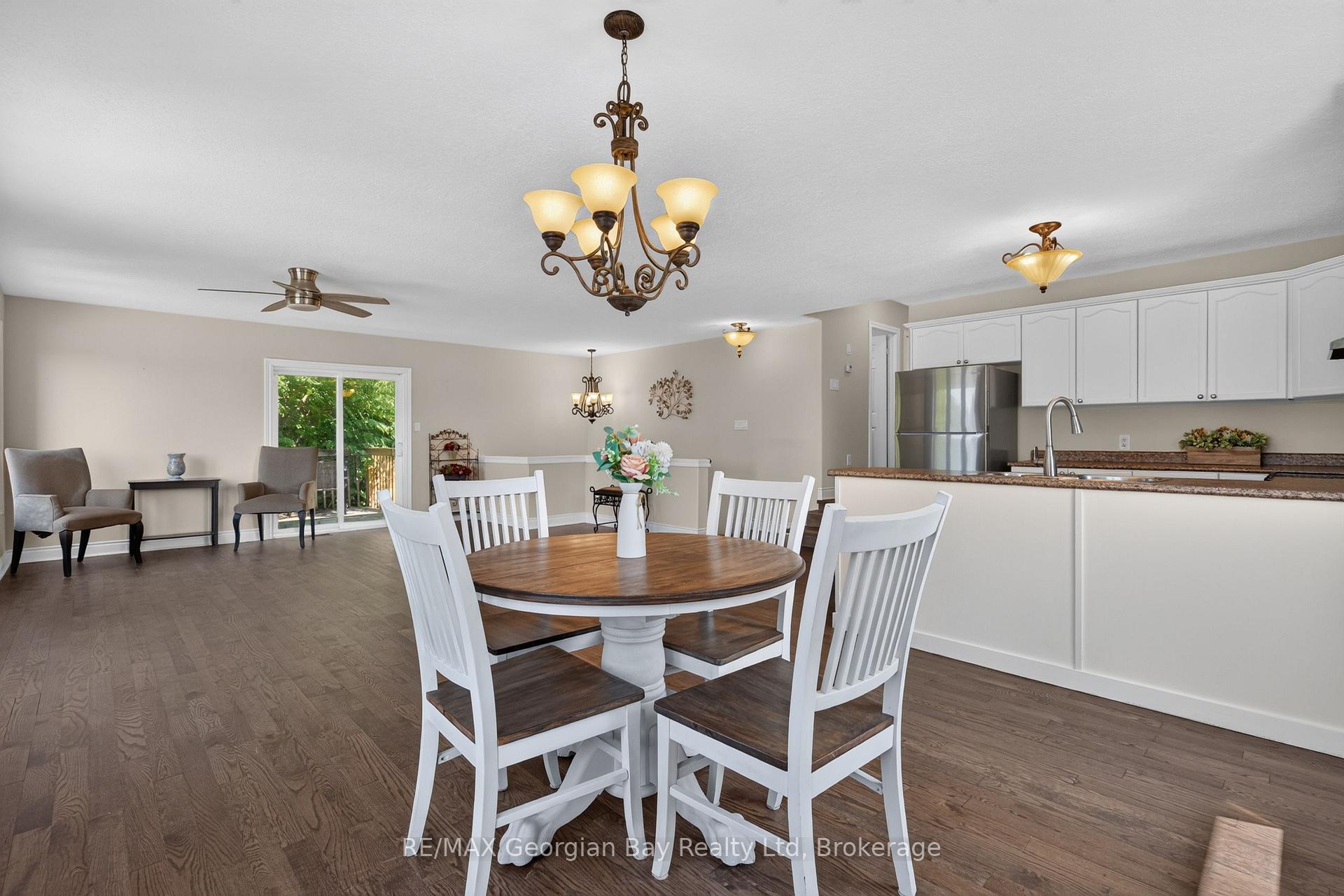 Photo 14 of 423 Irwin Street, Midland — HOMEH