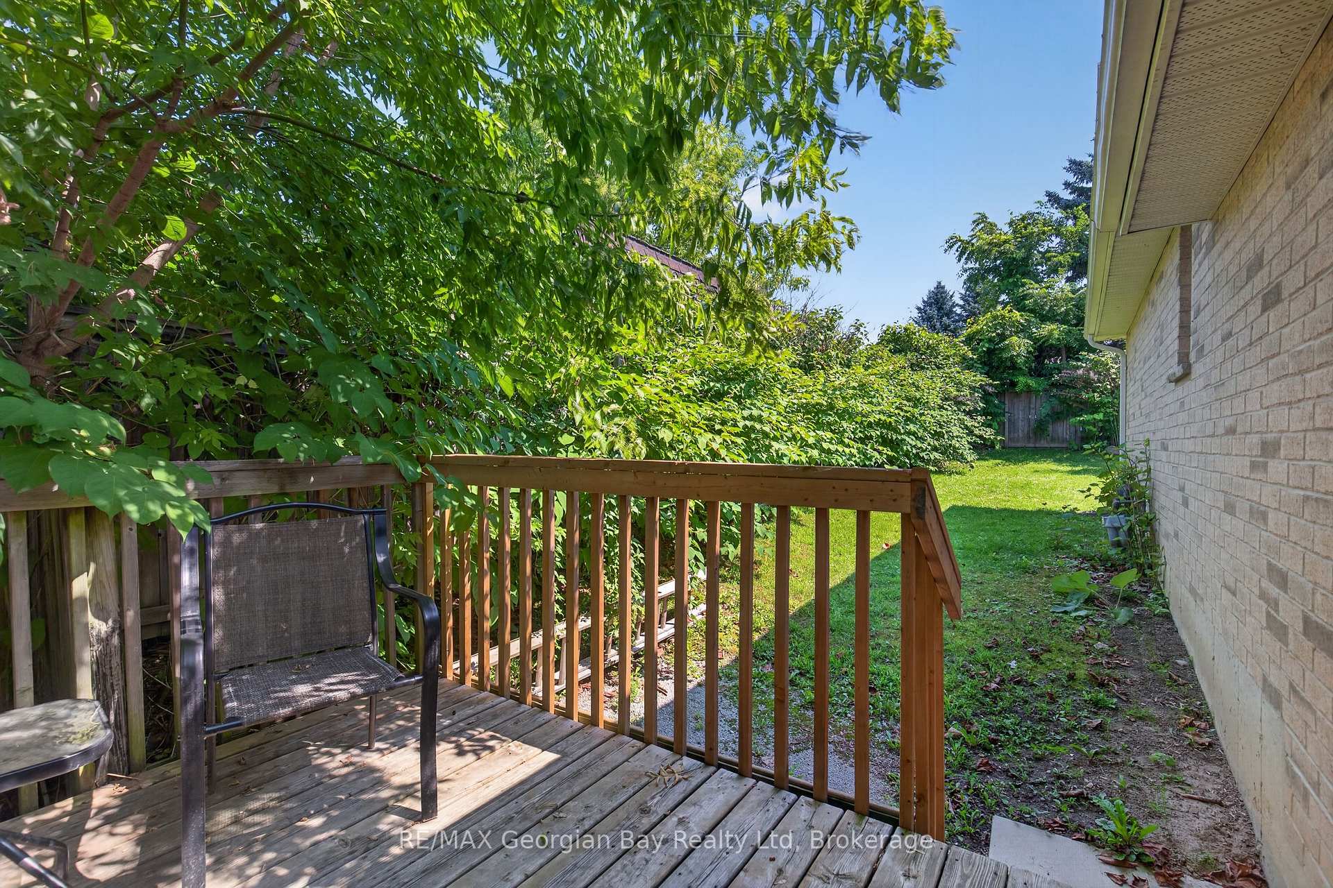 Photo 25 of 423 Irwin Street, Midland — HOMEH