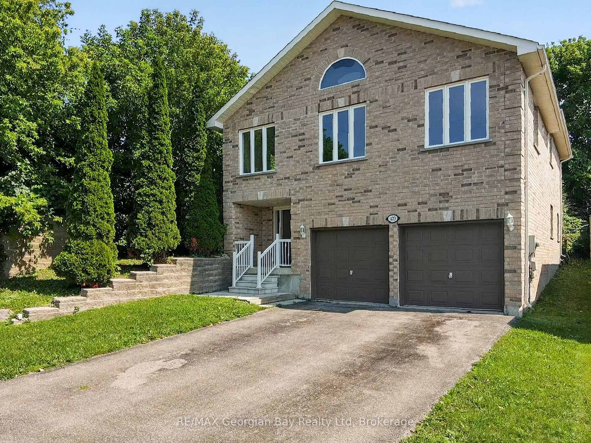 Photo 27 of 423 Irwin Street, Midland — HOMEH