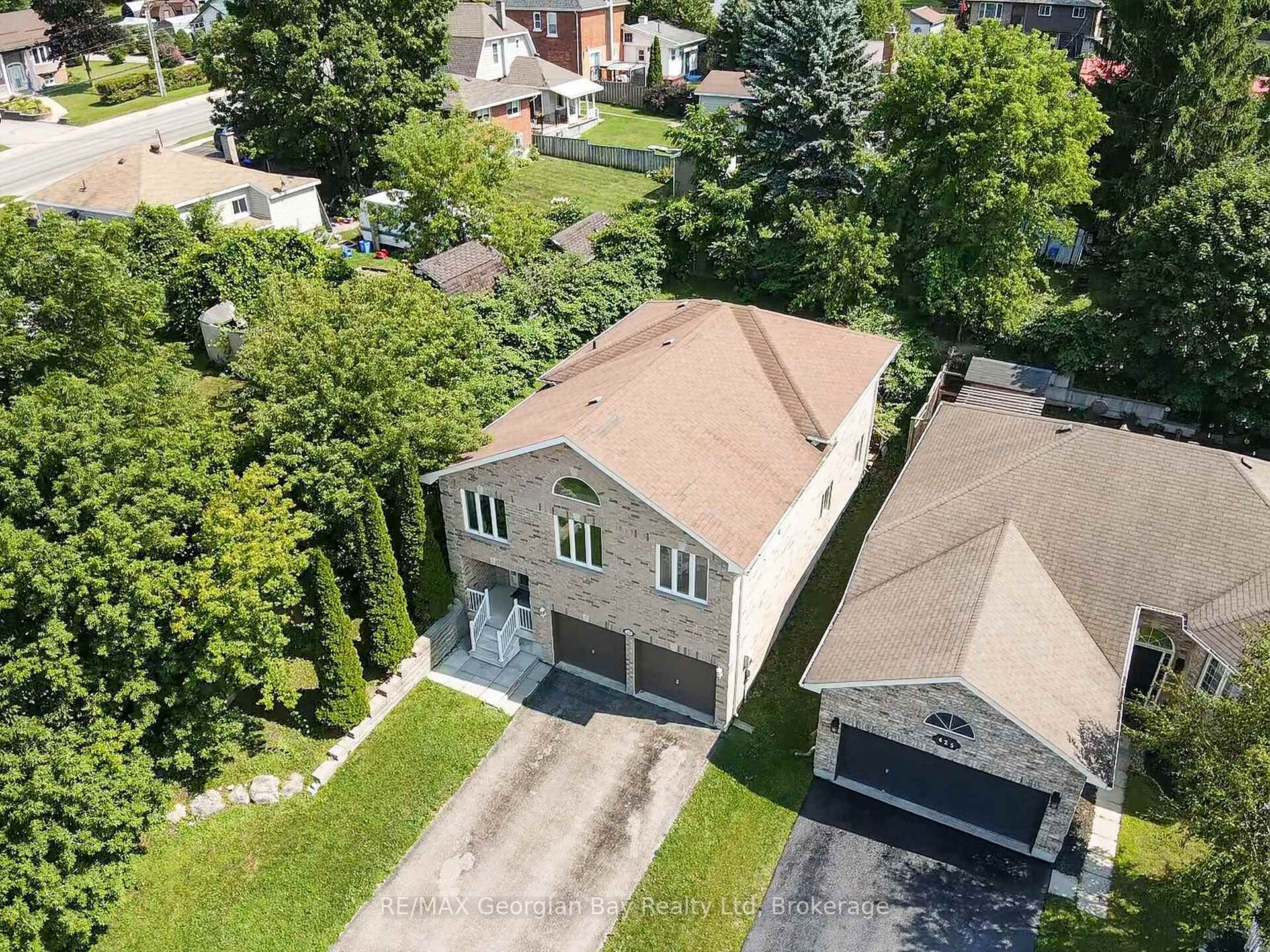 Photo 28 of 423 Irwin Street, Midland — HOMEH