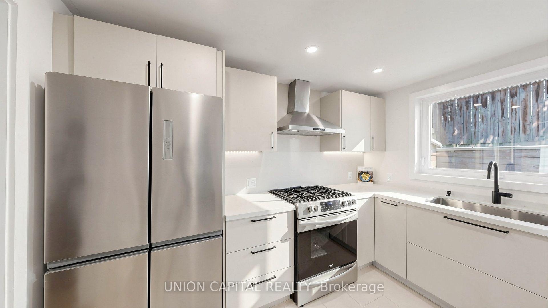 Photo 12 of 944 Dundas Street E, Toronto, South Riverdale — HOMEH
