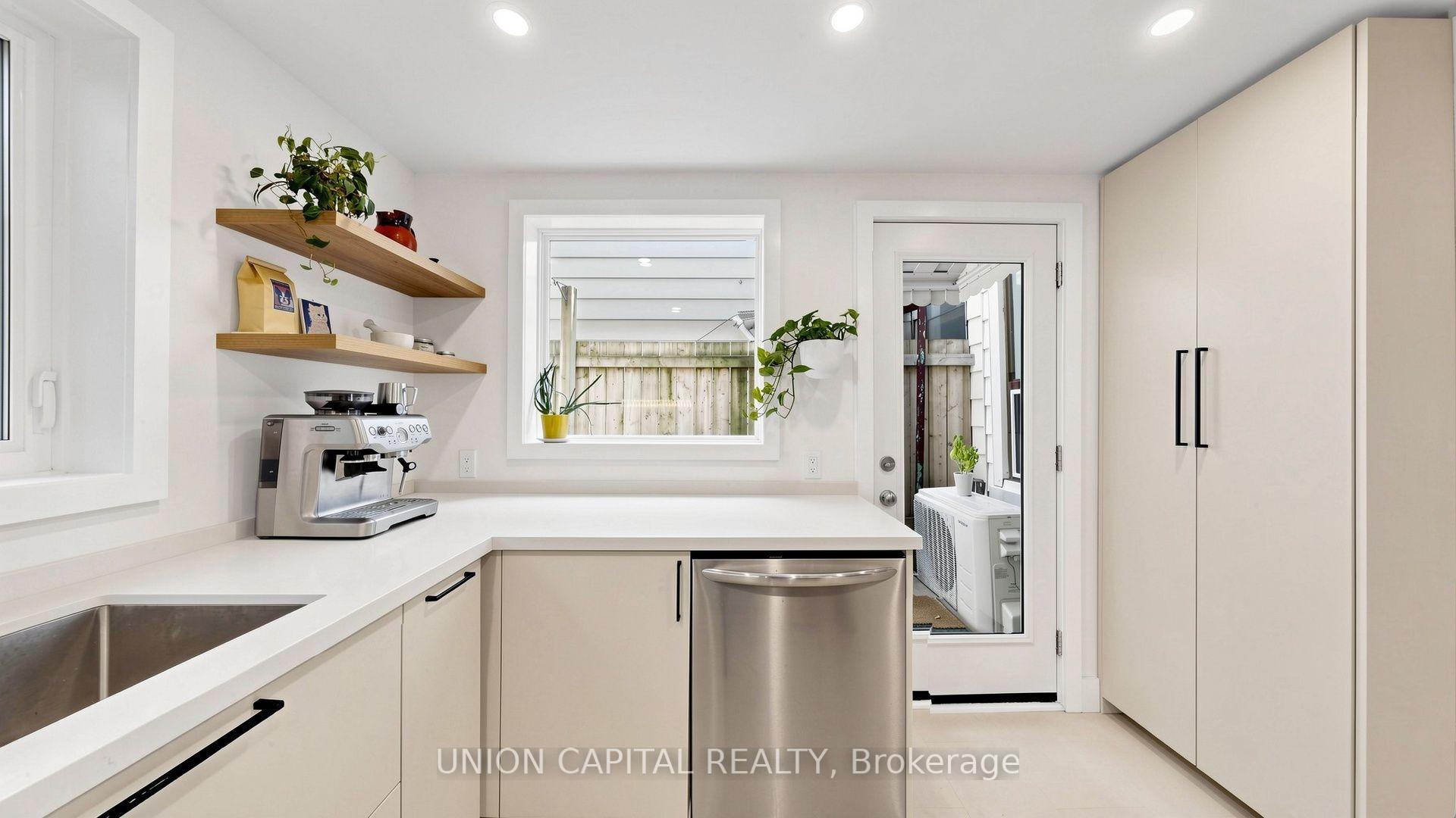 Photo 15 of 944 Dundas Street E, Toronto, South Riverdale — HOMEH