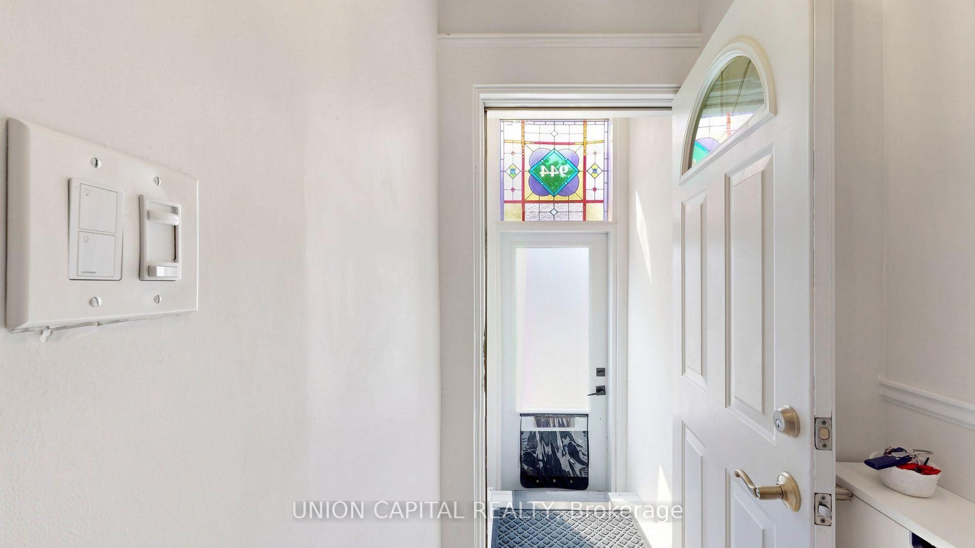 Photo 21 of 944 Dundas Street E, Toronto, South Riverdale — HOMEH