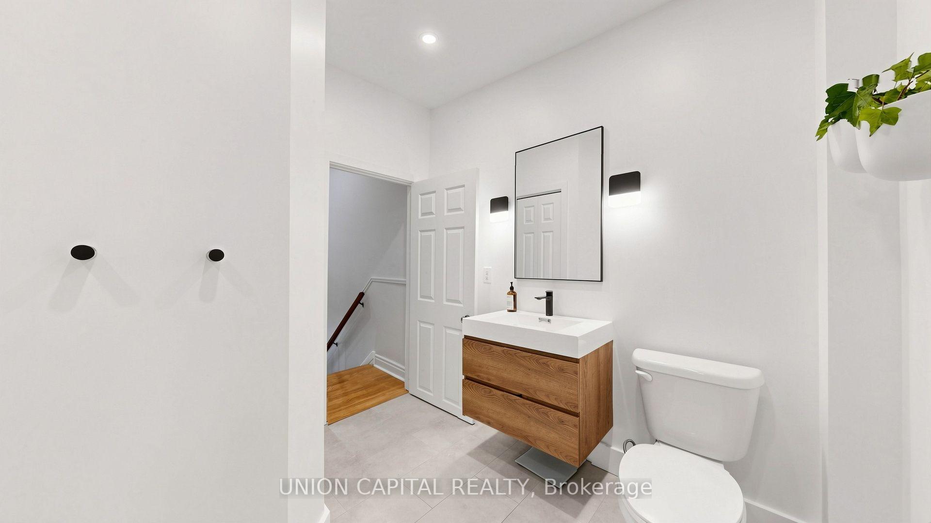 Photo 33 of 944 Dundas Street E, Toronto, South Riverdale — HOMEH