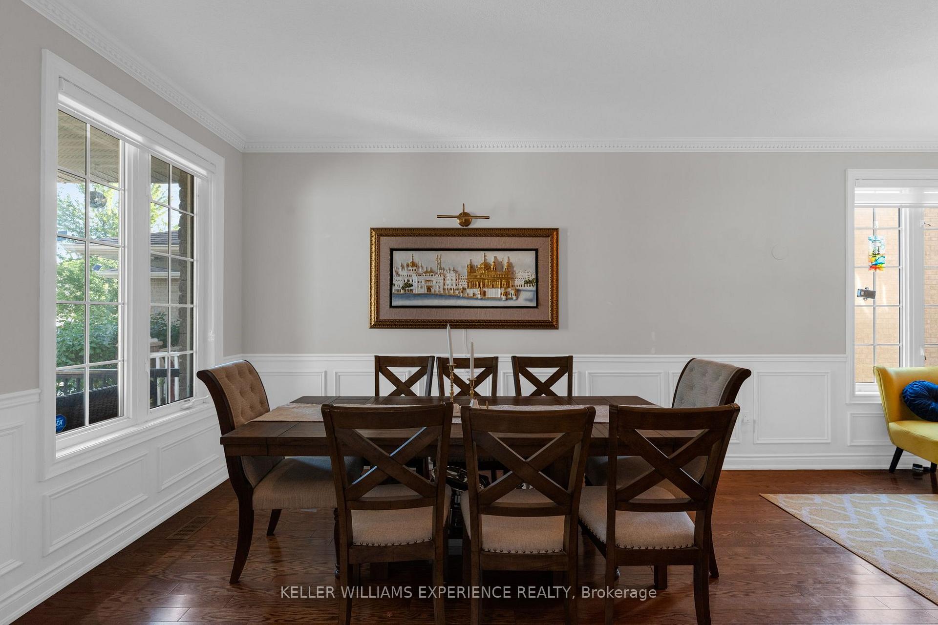 Photo 3 of 53 Sovereign's Gate, Barrie, Innis-Shore — HOMEH