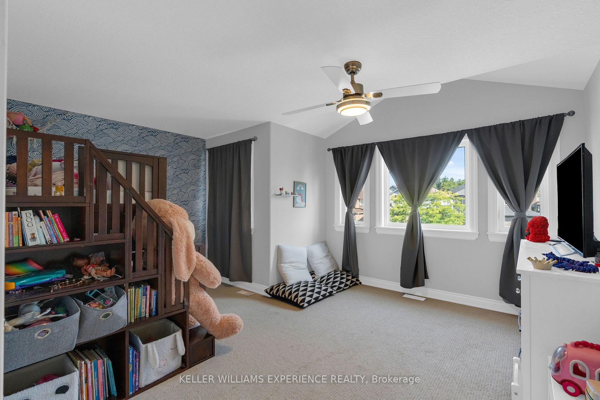 Photo 17 of 53 Sovereign's Gate, Barrie, Innis-Shore — HOMEH