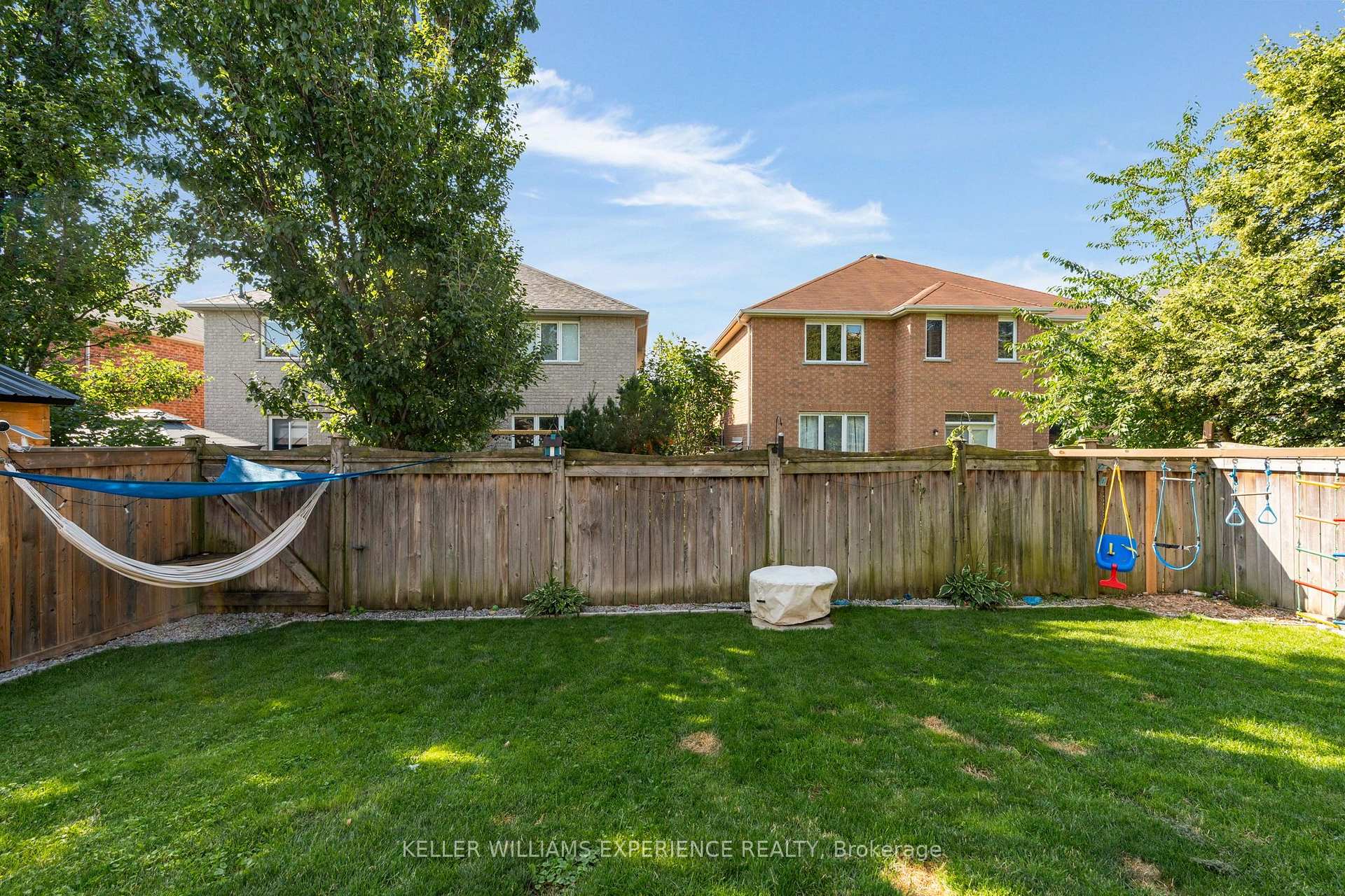 Photo 34 of 53 Sovereign's Gate, Barrie, Innis-Shore — HOMEH