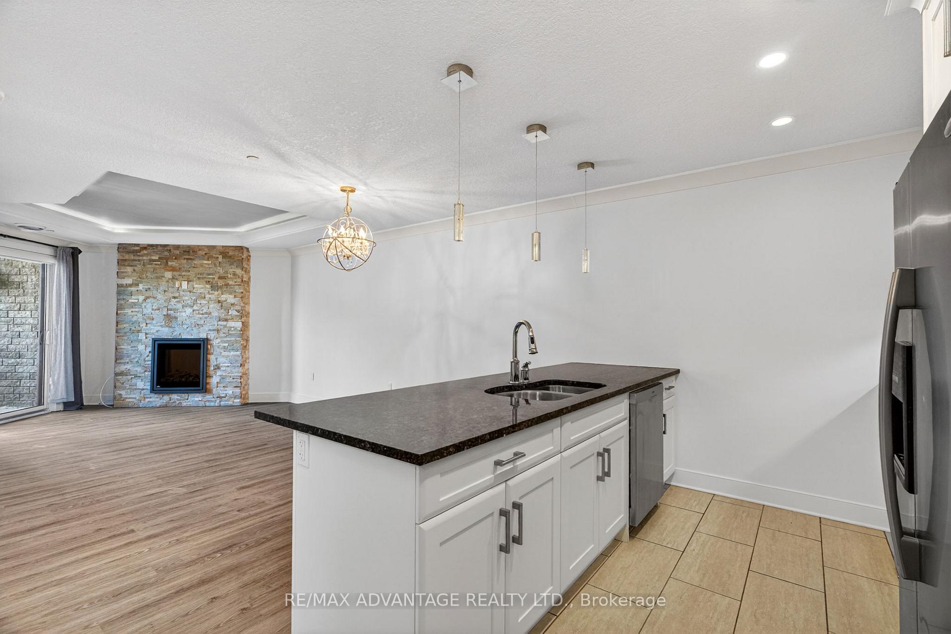 Photo 8 of Unit 109, 320 Sugarcreek Trail, London, North N — HOMEH