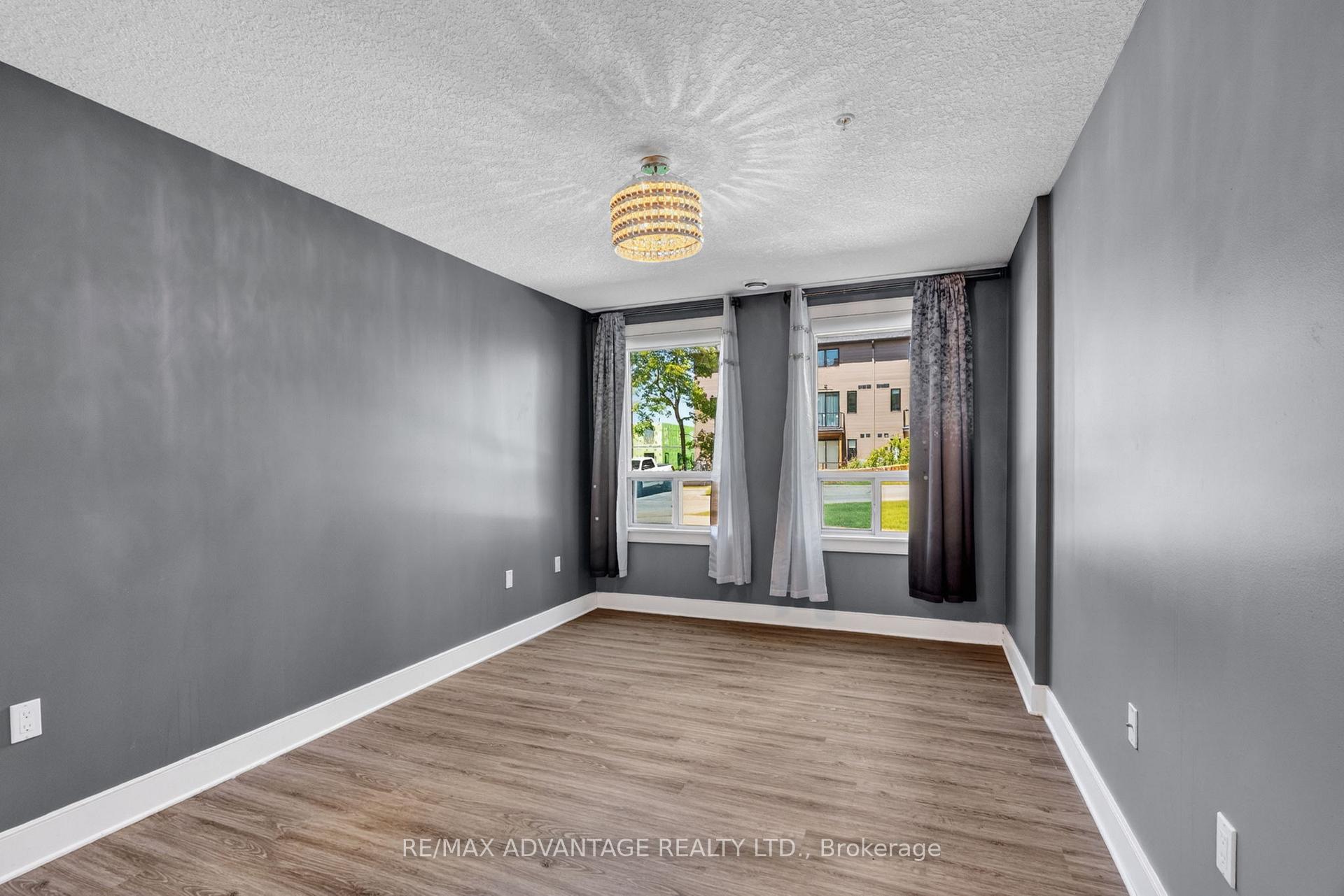 Photo 18 of Unit 109, 320 Sugarcreek Trail, London, North N — HOMEH