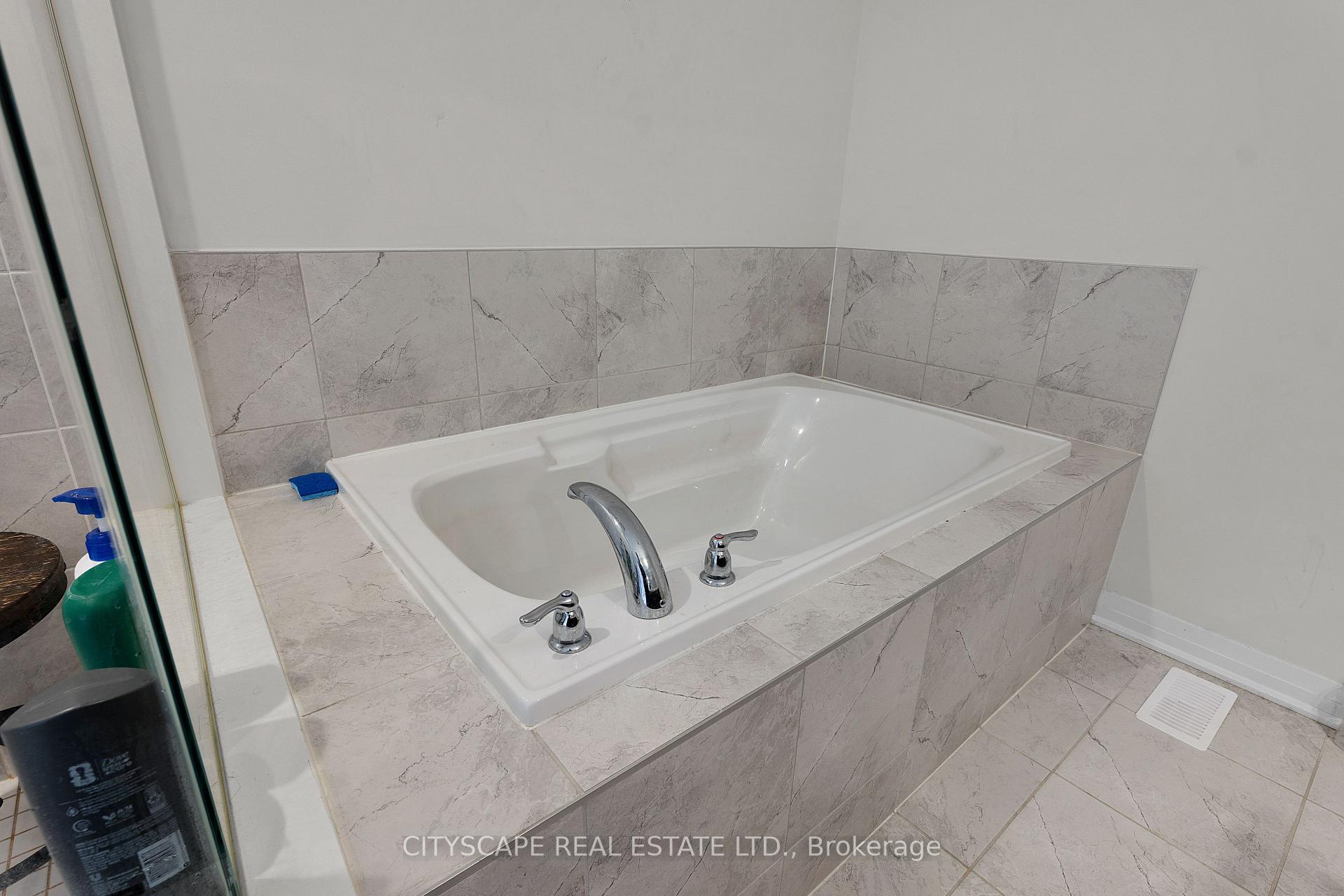 Photo 24 of 86 Gibson Drive, Erin — HOMEH