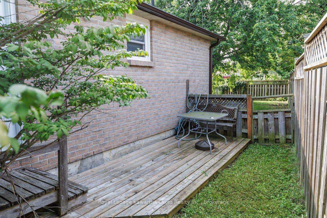 Photo 3 of 45 Sinclair Street, Kawartha Lakes, Lindsay — HOMEH