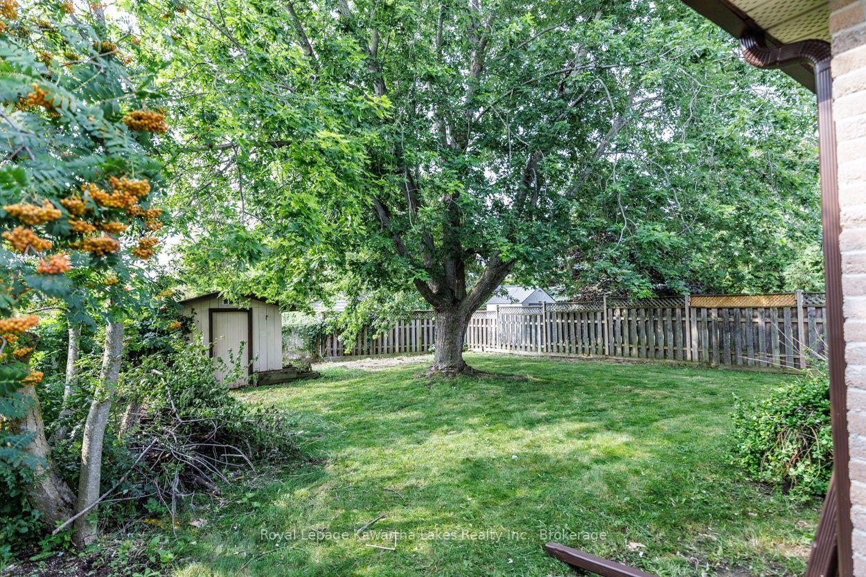 Photo 6 of 45 Sinclair Street, Kawartha Lakes, Lindsay — HOMEH