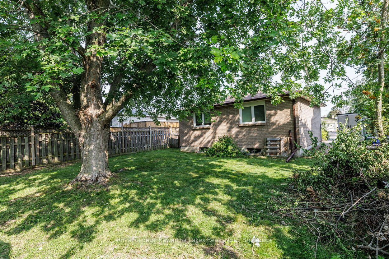Photo 9 of 45 Sinclair Street, Kawartha Lakes, Lindsay — HOMEH
