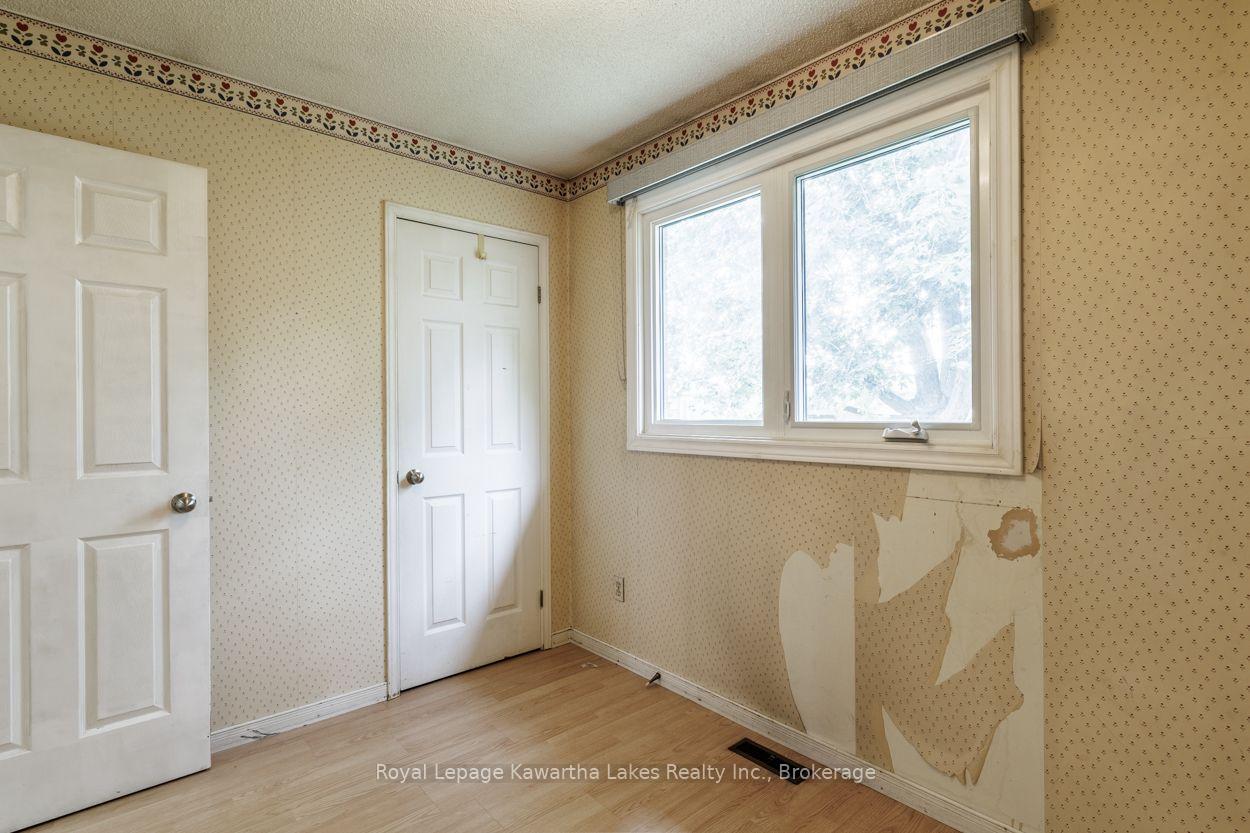 Photo 28 of 45 Sinclair Street, Kawartha Lakes, Lindsay — HOMEH