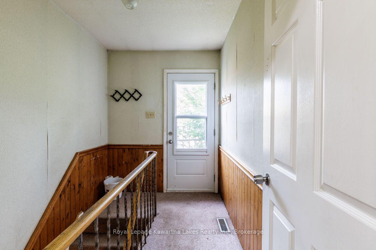 Photo 32 of 45 Sinclair Street, Kawartha Lakes, Lindsay — HOMEH