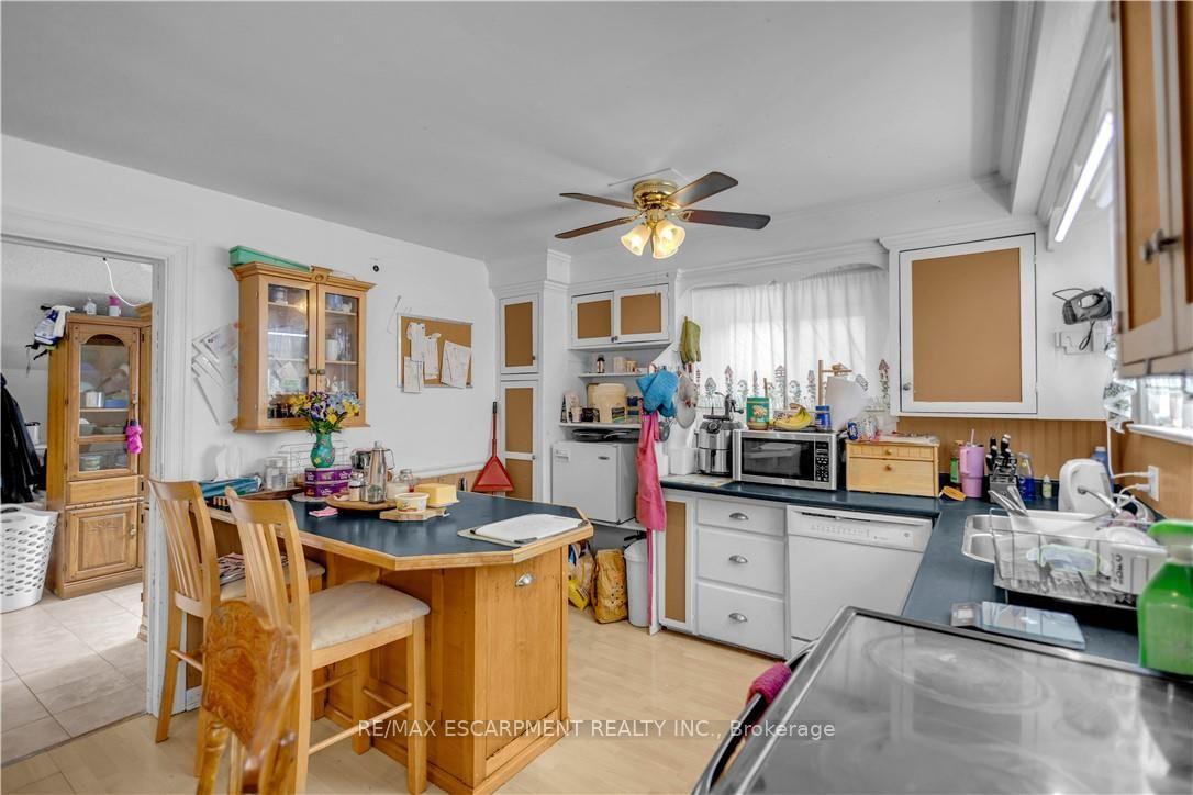 Photo 6 of 35 James Avenue, Brantford, Echo Place — HOMEH