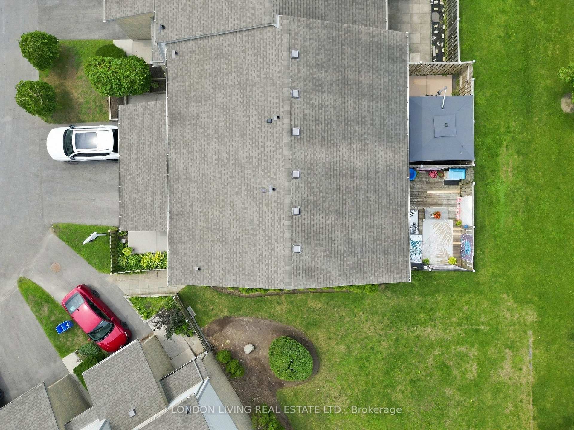 Photo 5 of 193 Deveron Crescent, London, South T — HOMEH