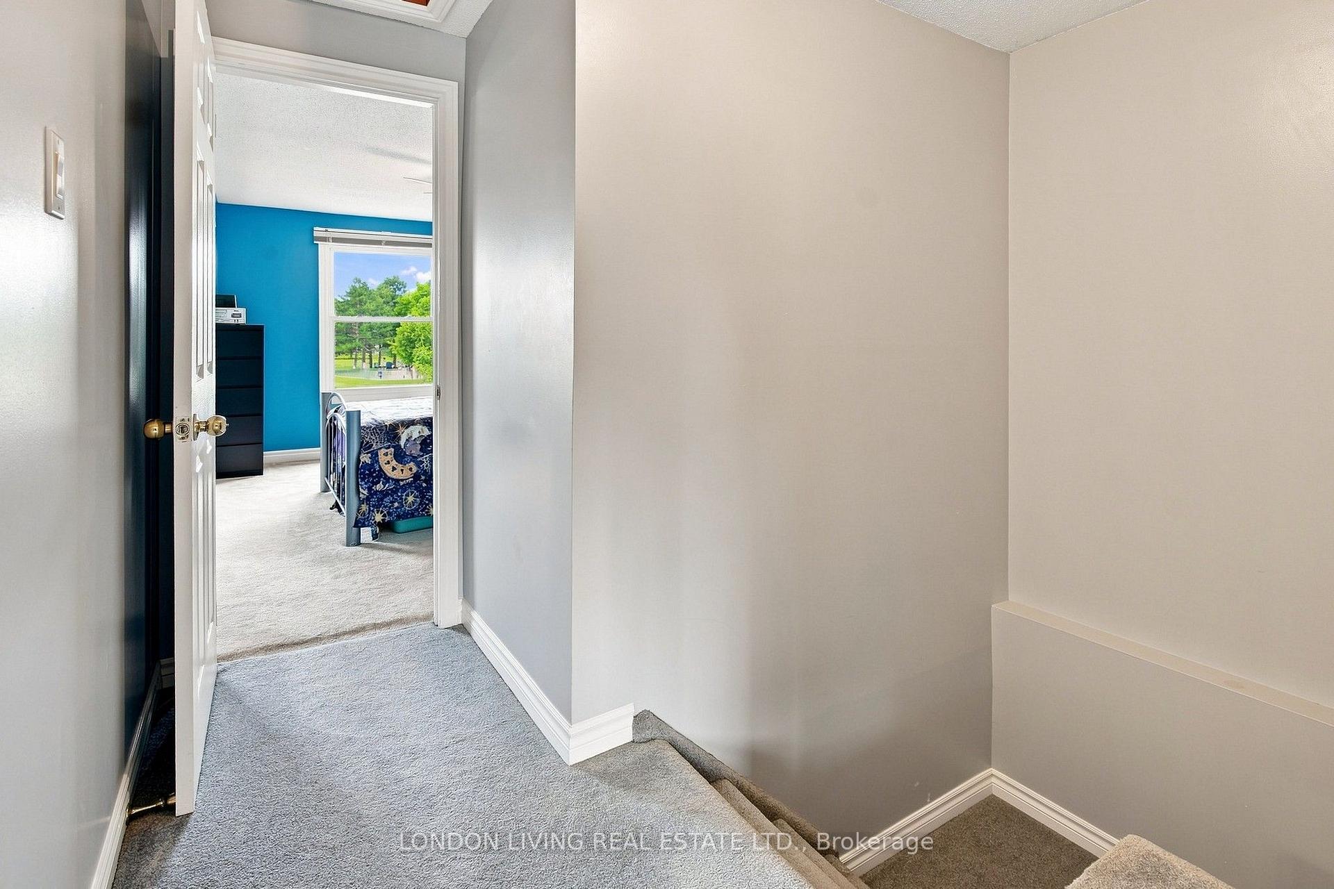 Photo 27 of 193 Deveron Crescent, London, South T — HOMEH