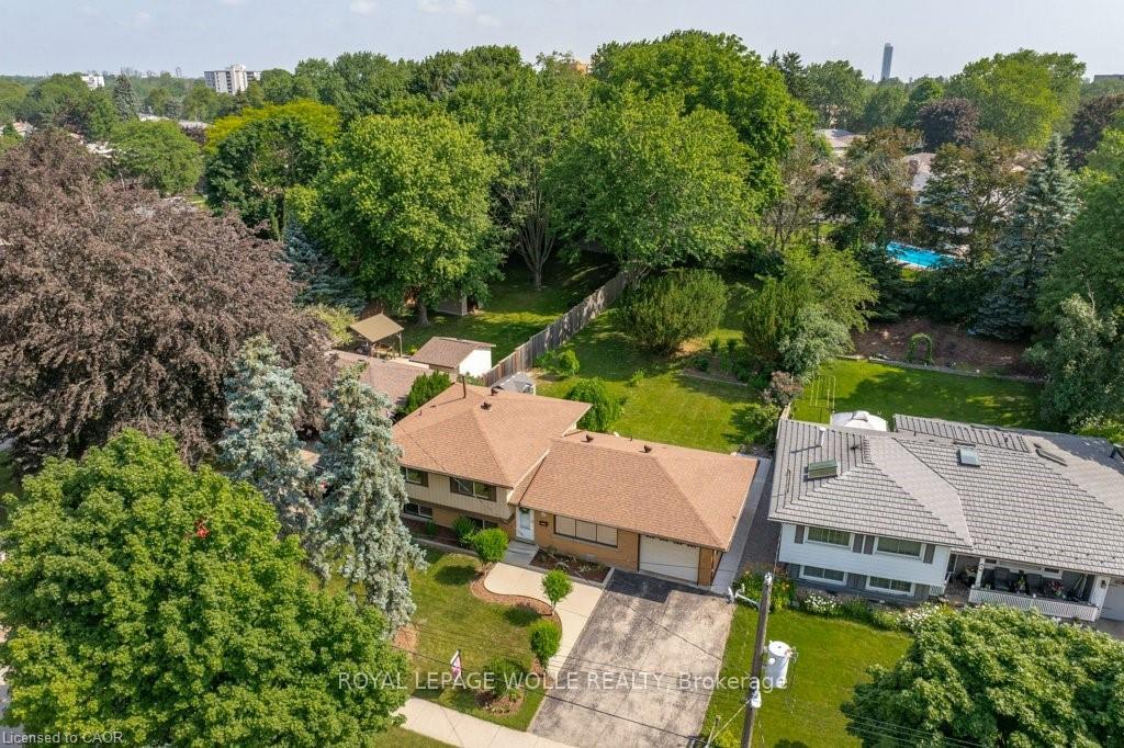 Photo 5 of 64 Warren Road, Kitchener, Forest Hill — HOMEH