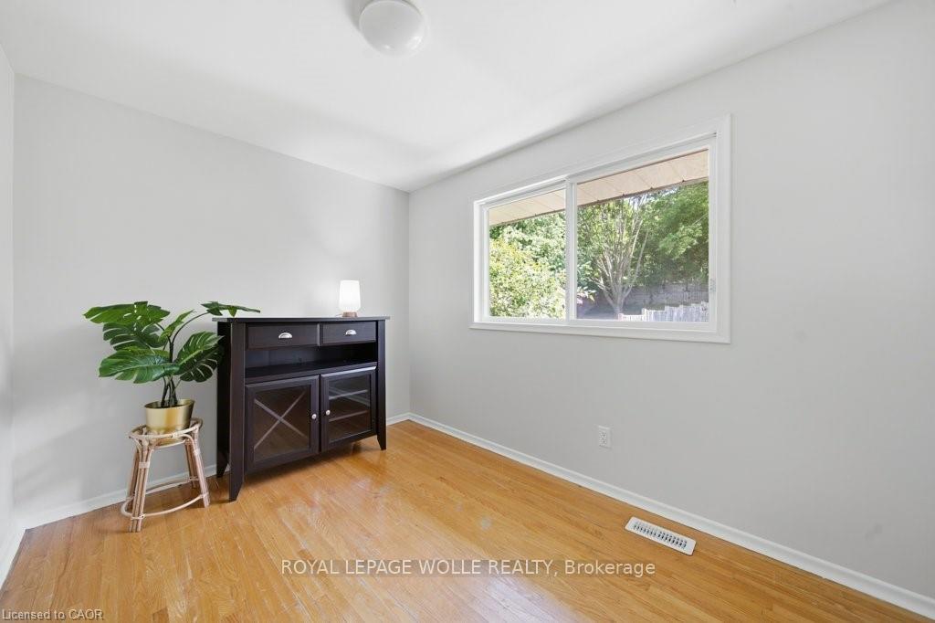 Photo 16 of 64 Warren Road, Kitchener, Forest Hill — HOMEH