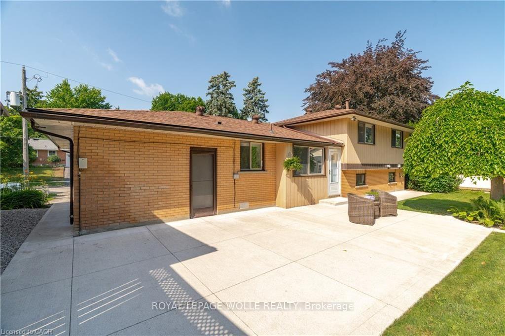 Photo 31 of 64 Warren Road, Kitchener, Forest Hill — HOMEH