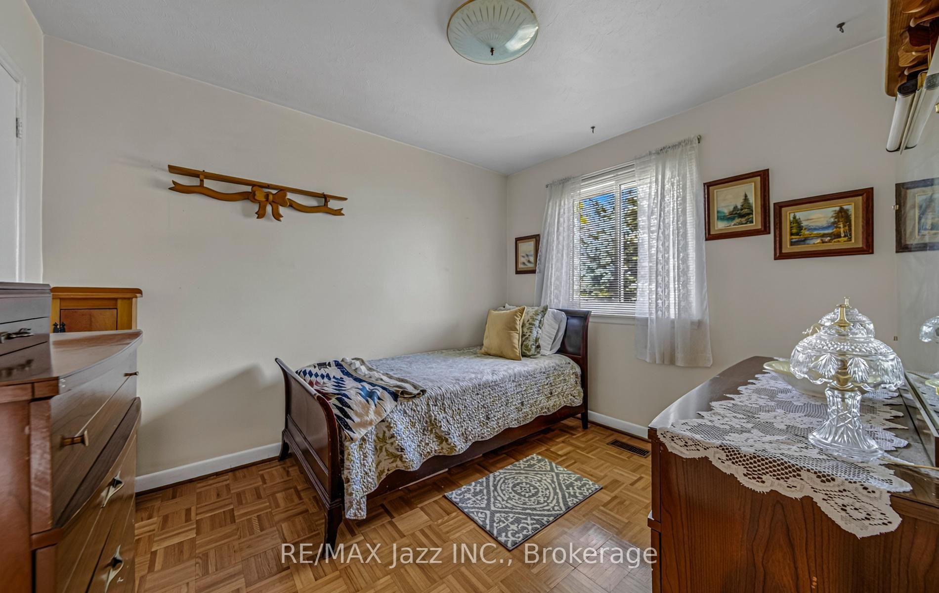 Photo 9 of 1481 Evangeline Drive, Oshawa, Lakeview — HOMEH