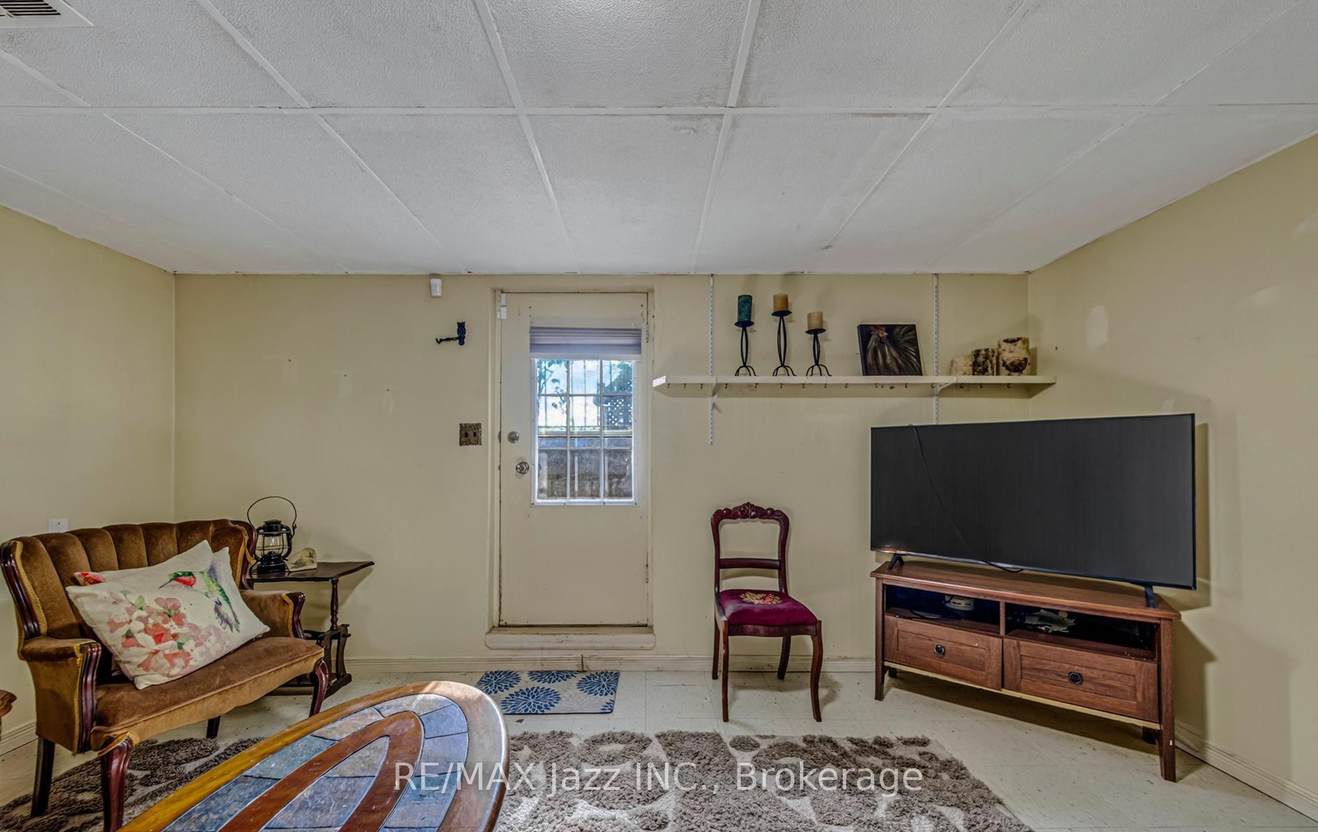 Photo 14 of 1481 Evangeline Drive, Oshawa, Lakeview — HOMEH