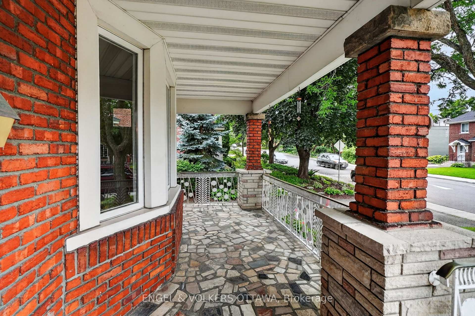 Photo 2 of 127 Bayswater Avenue, Ottawa, Hintonburg — HOMEH