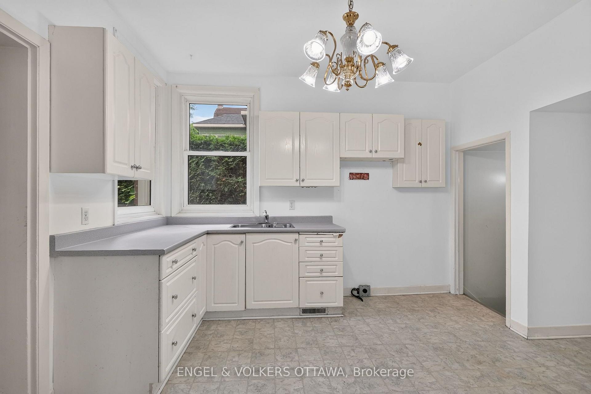 Photo 14 of 127 Bayswater Avenue, Ottawa, Hintonburg — HOMEH